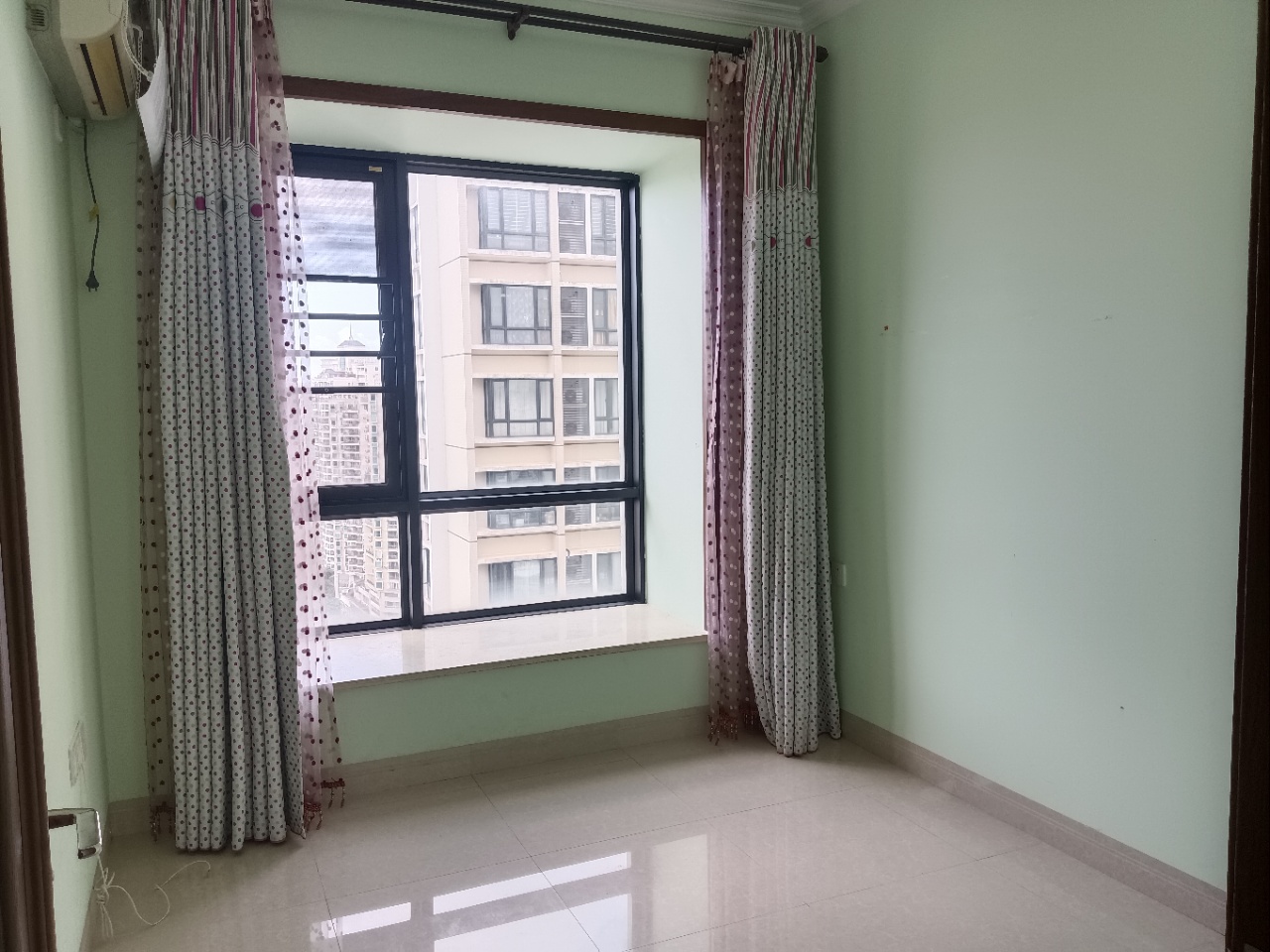 金碧文华 4室2厅2卫 5000.0元/月 金碧文华 4室2厅2卫 5000.0元/月室内图