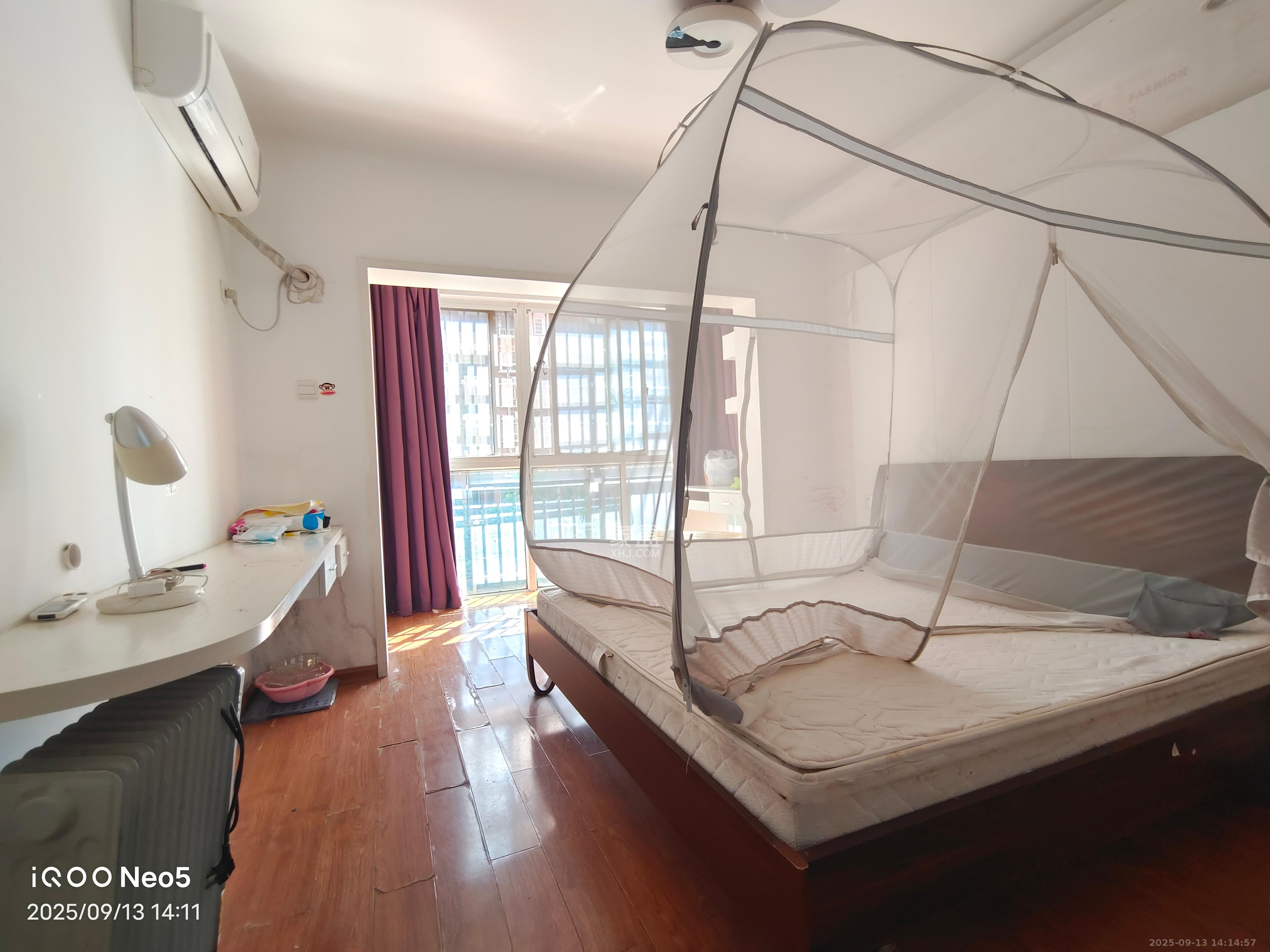 弘欣公寓  3室2厅2卫    2000.0元/月室内图