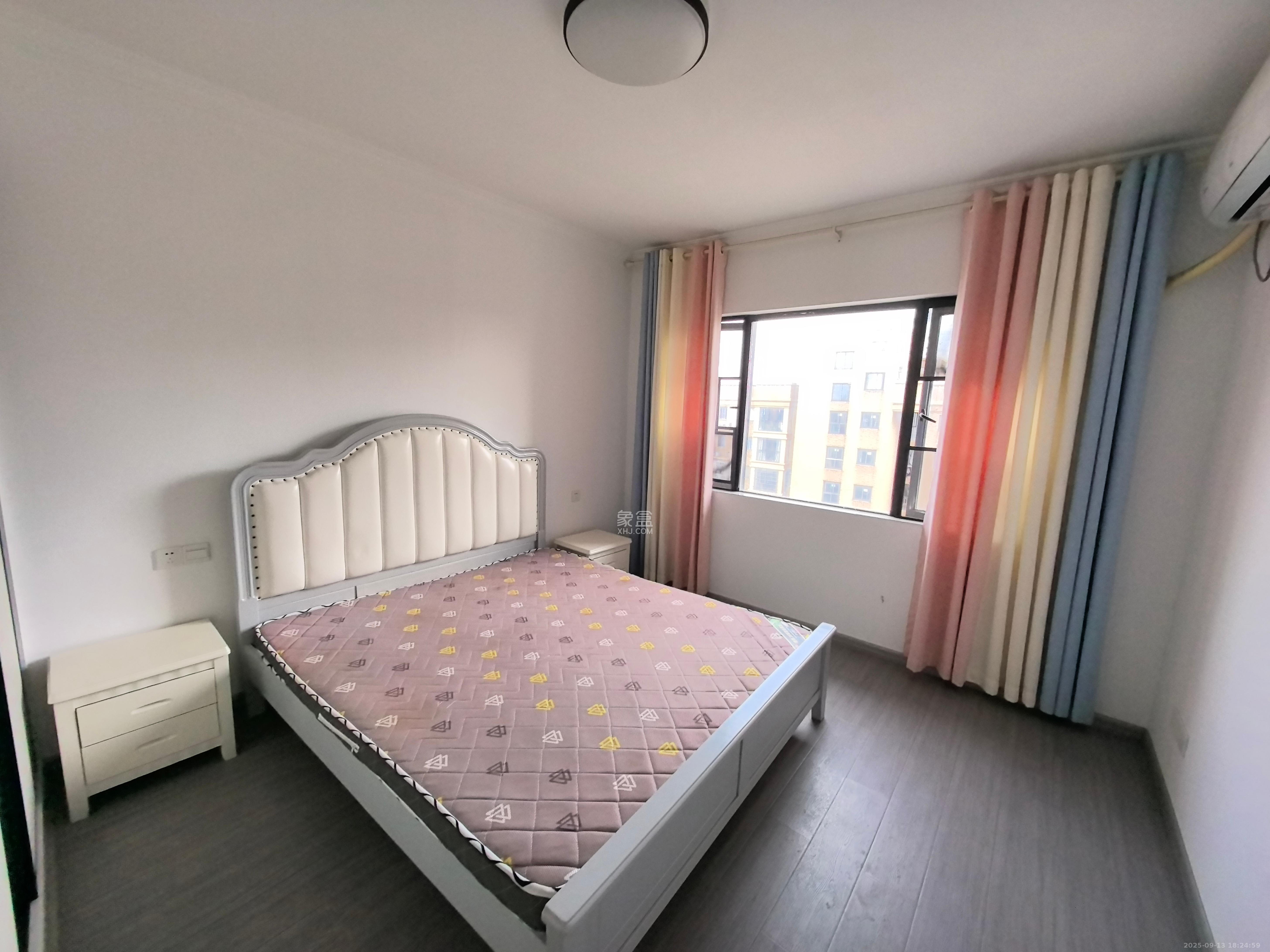 兴隆景苑 3室2厅2卫 2500.0元/月 兴隆景苑 3室2厅2卫 2500.0元/月室内图