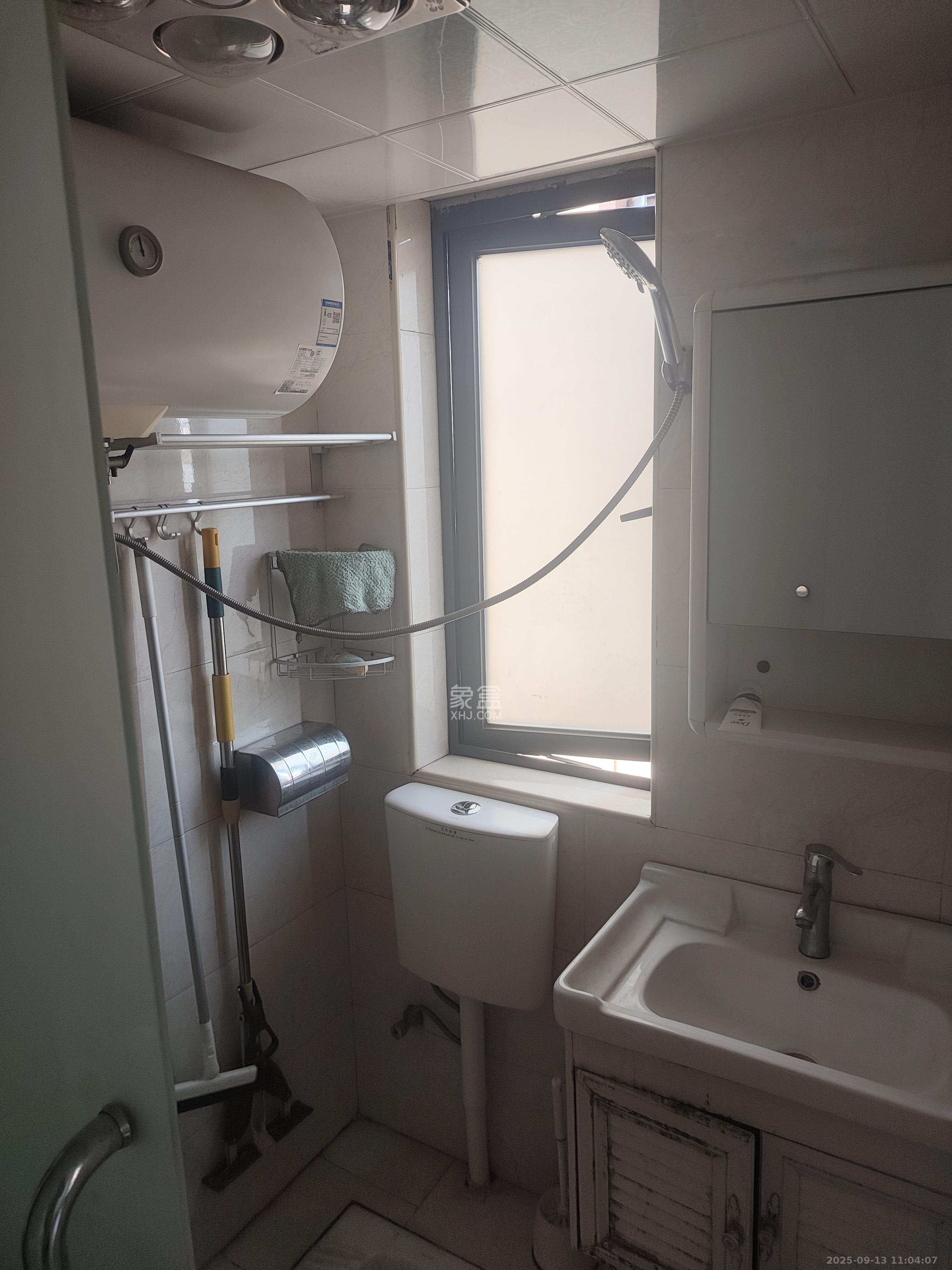 叠彩兰亭  1室1厅1卫    1000.0元/月室内图