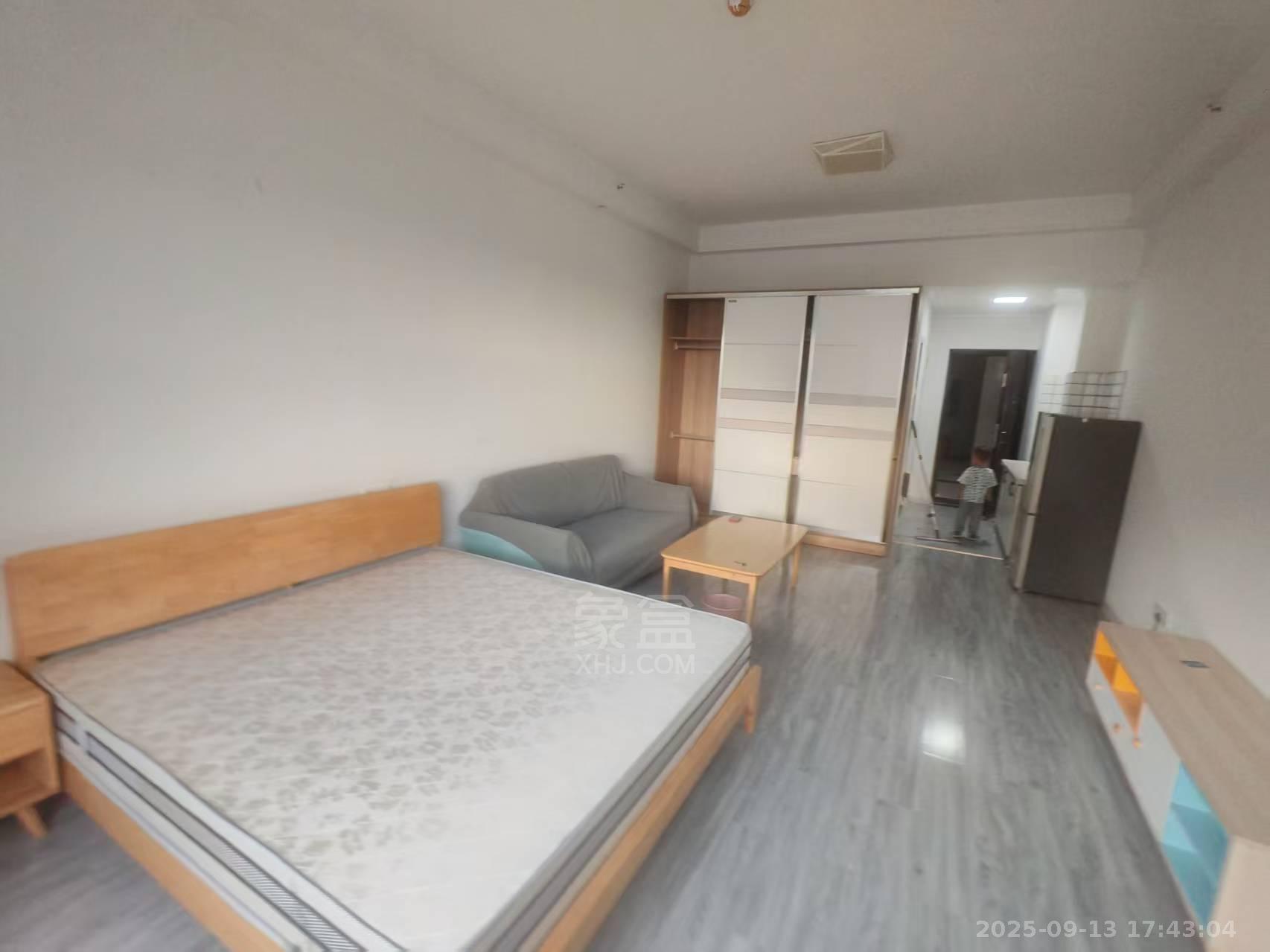 华晨御园 1室1厅1卫 1300.0元/月 华晨御园 1室1厅1卫 1300.0元/月室内图