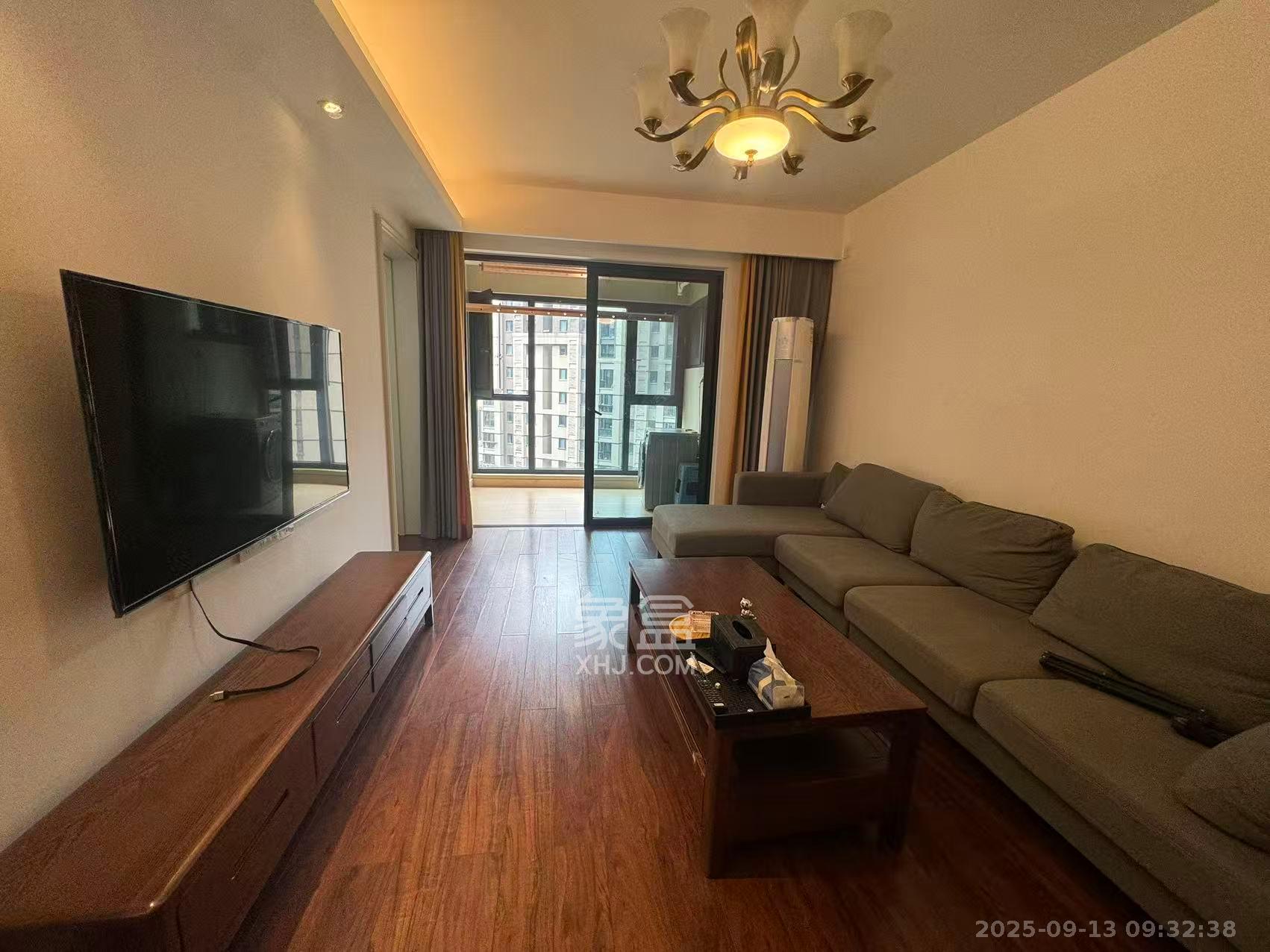 万科魅力之城观澜里 3室2厅2卫 2500.0元/月 万科魅力之城观澜里 3室2厅2卫 2500.0元/月室内图