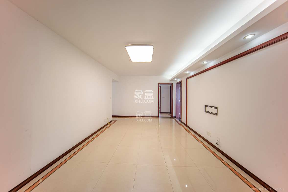 中海国际二期  3室2厅1卫    2000.0元/月 中海国际二期  3室2厅1卫    2000.0元/月室内图