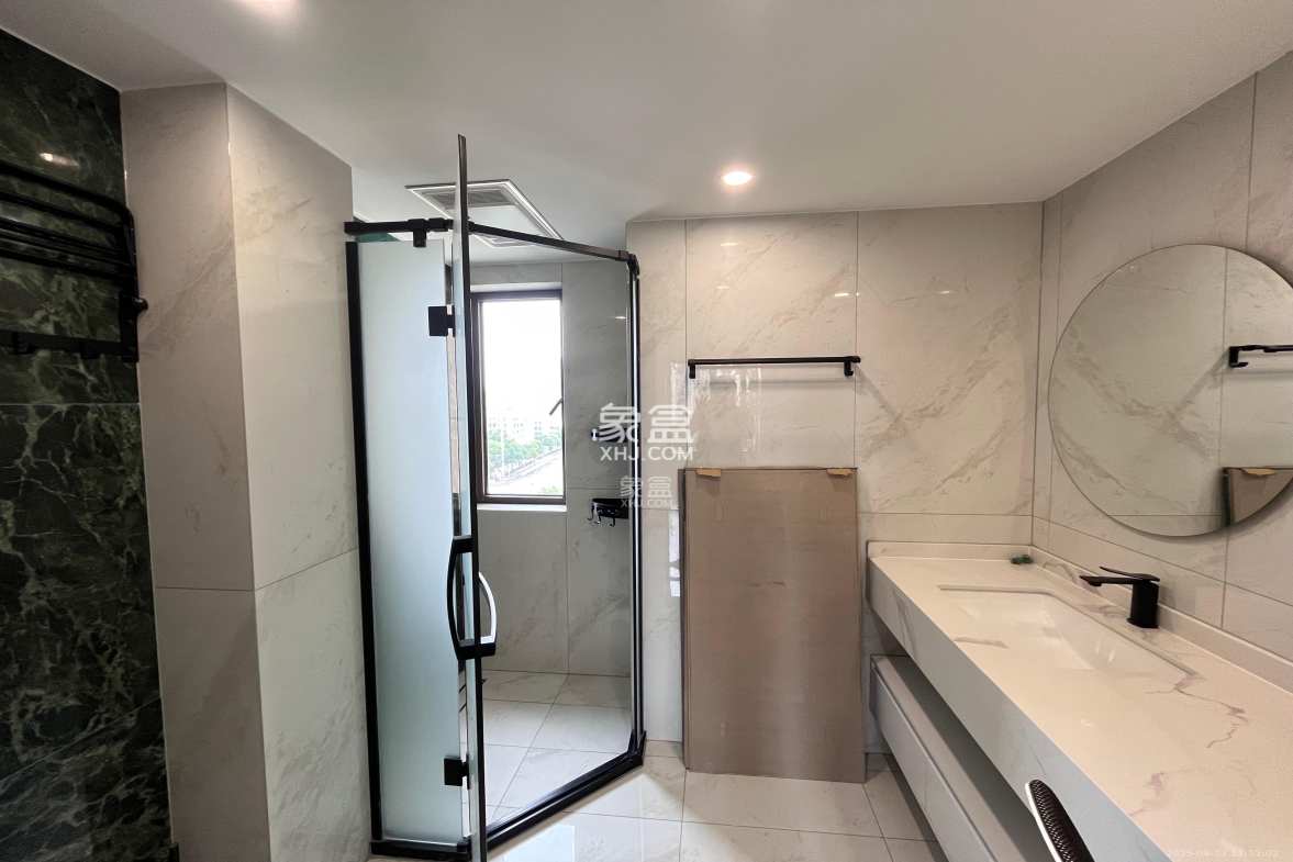 华润琨瑜府  4室2厅2卫    4500.0元/月 华润琨瑜府  4室2厅2卫    4500.0元/月室内图