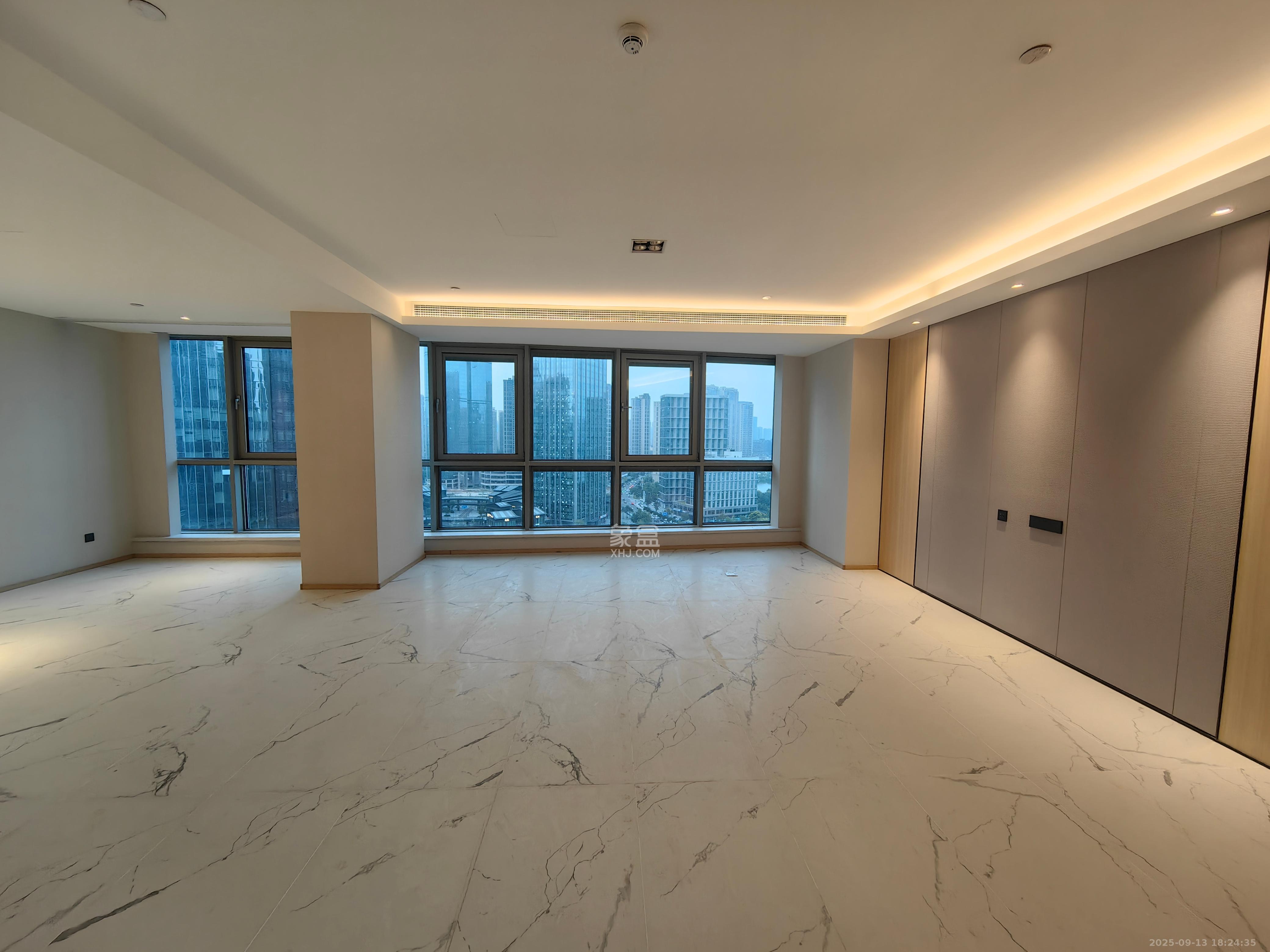 正荣梅溪紫阙台 4室2厅3卫 9000.0元/月 正荣梅溪紫阙台 4室2厅3卫 9000.0元/月室内图