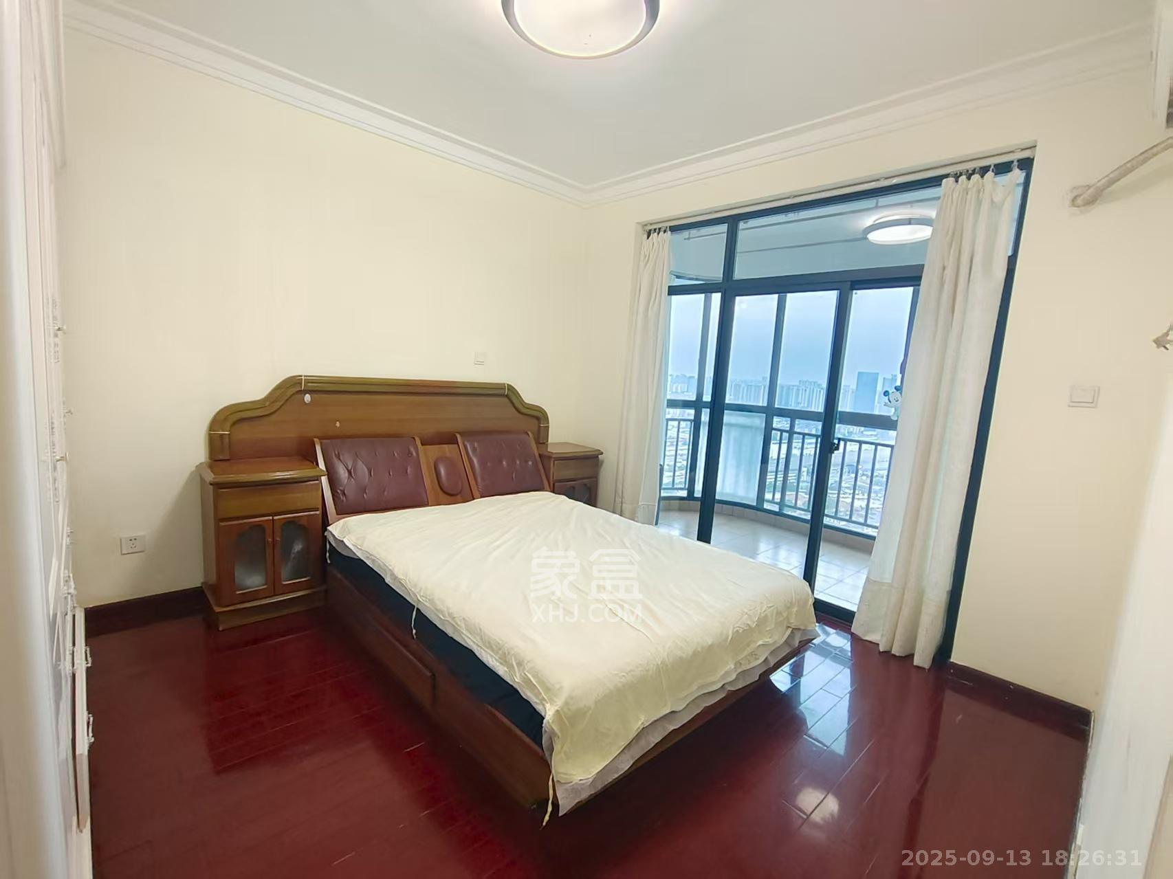 融圣国际  2室2厅1卫    2600.0元/月 融圣国际  2室2厅1卫    2600.0元/月室内图