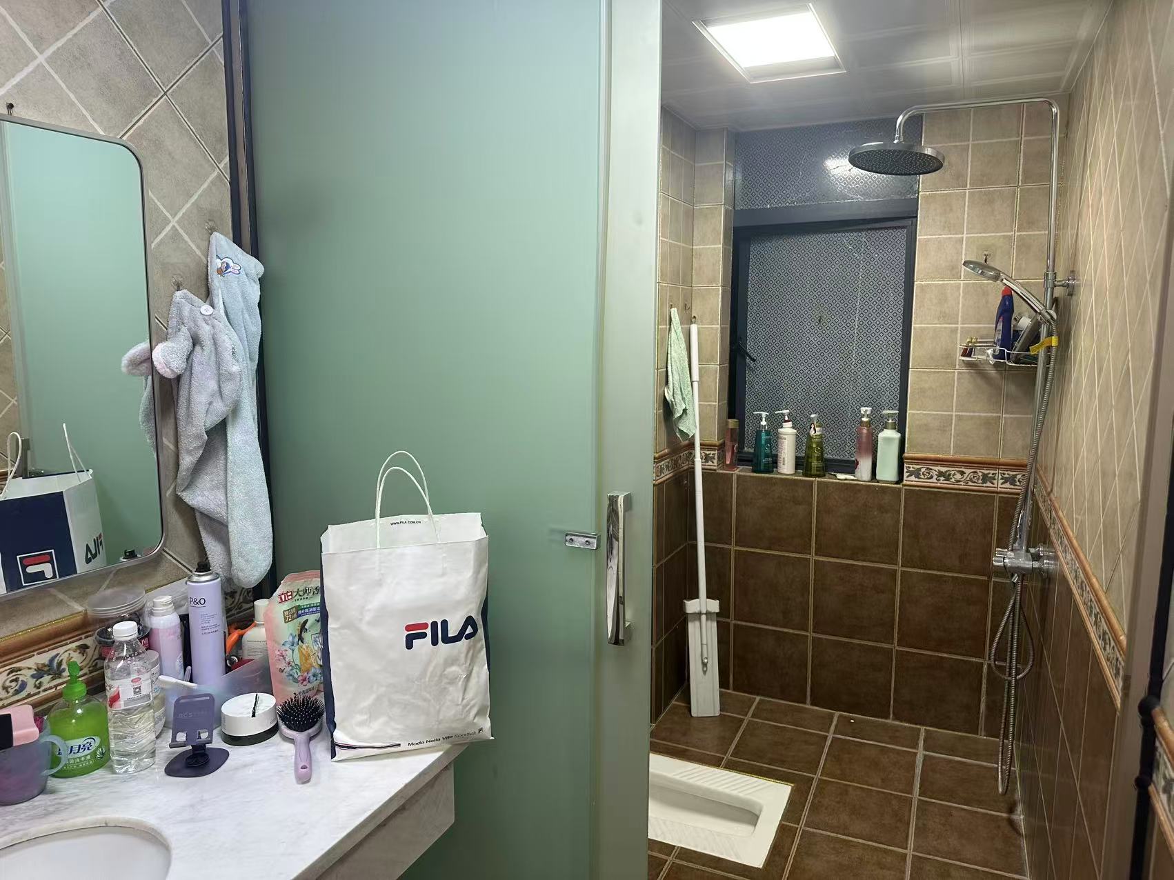 天门壹号 4室2厅1卫 2200.0元/月 天门壹号 4室2厅1卫 2200.0元/月室内图