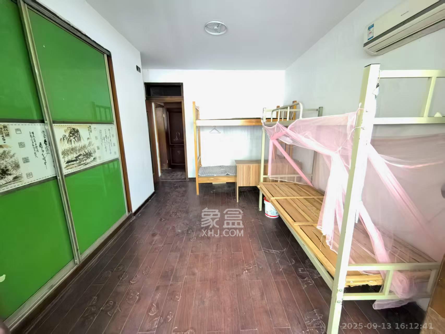 农广校单位宿舍  4室2厅2卫    2480.0元/月室内图