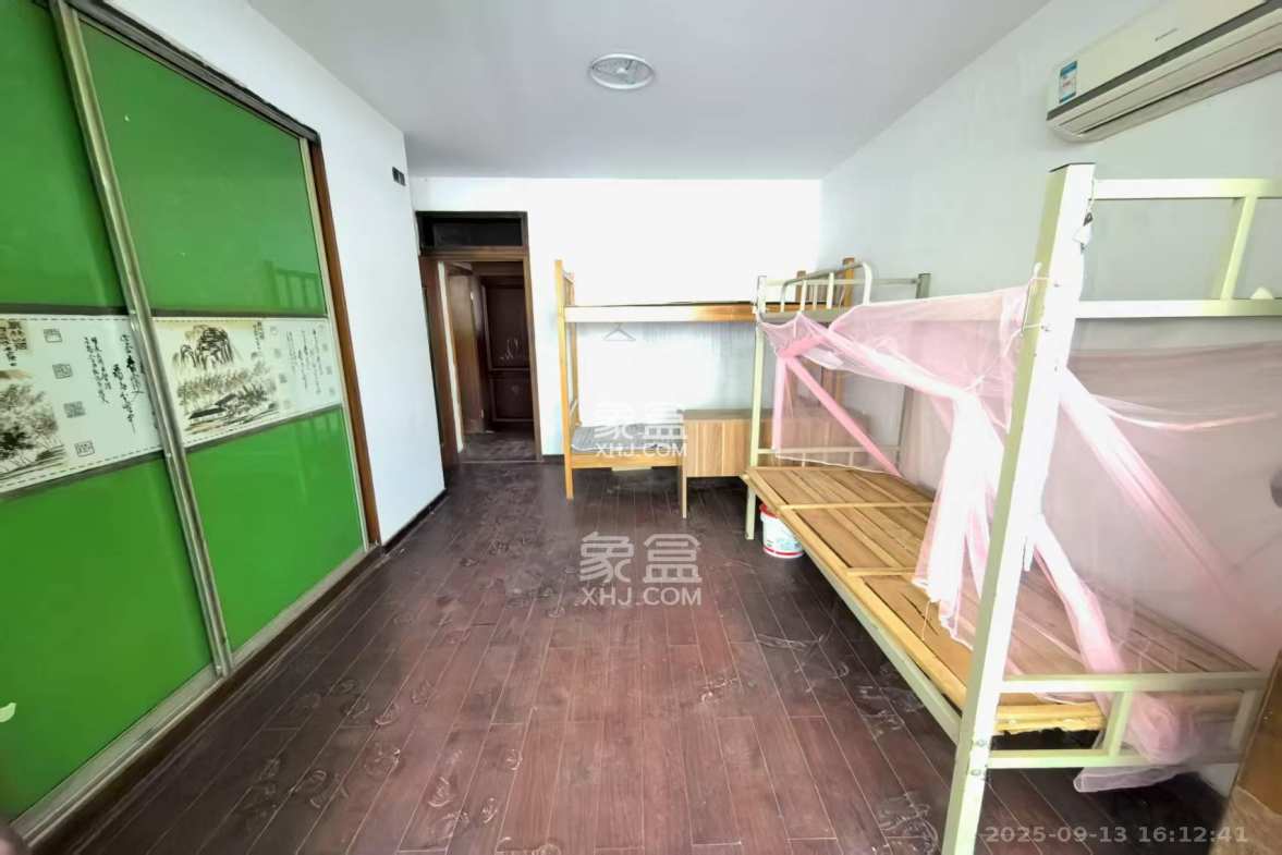 农广校单位宿舍  4室2厅2卫    2480.0元/月 农广校单位宿舍  4室2厅2卫    2480.0元/月室内图