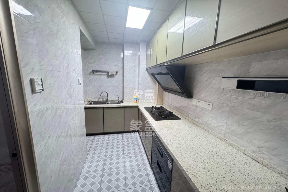 邦盛水岸御园  3室2厅1卫    1800.0元/月 邦盛水岸御园  3室2厅1卫    1800.0元/月室内图