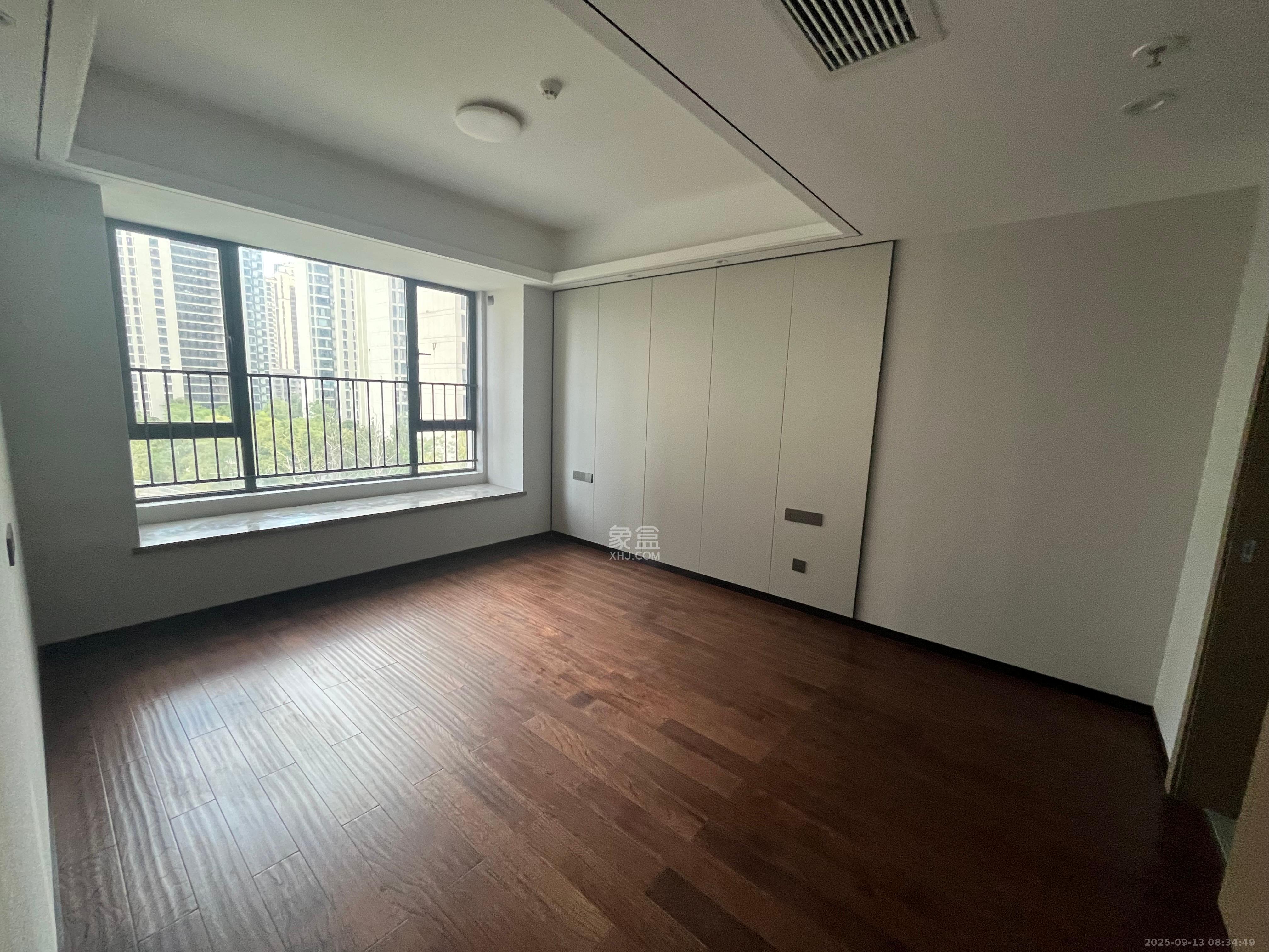 旭辉雨花郡  1室0厅0卫    9000.0元/月室内图