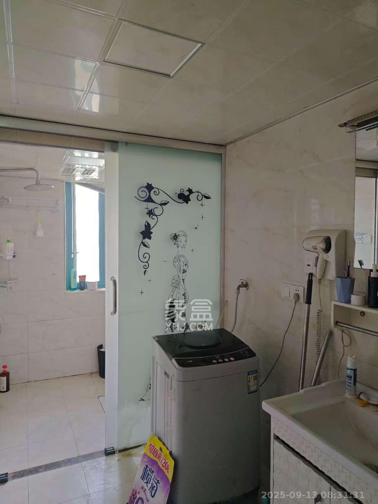 蝴蝶谷  1室2厅1卫   1800.00元/月室内图