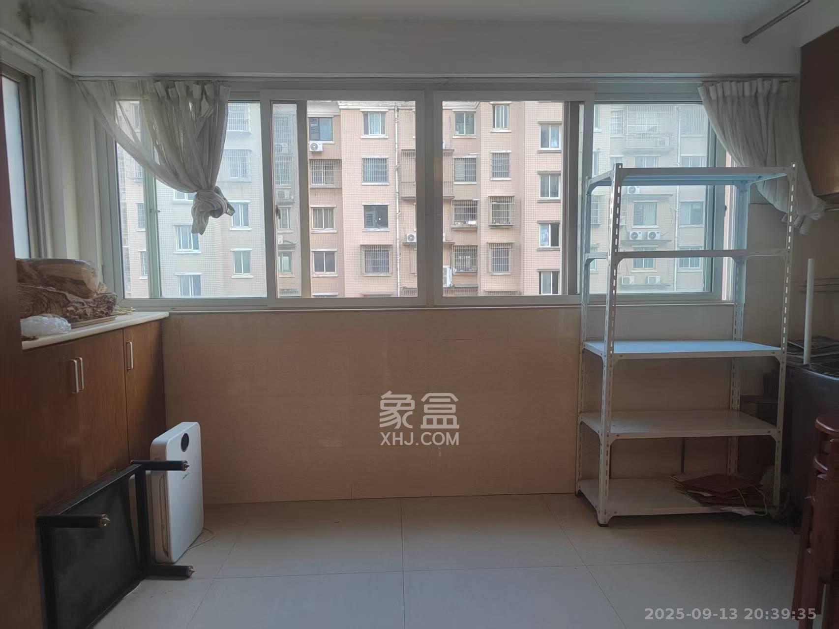 海利科院佳园 3室2厅2卫 2400.0元/月 海利科院佳园 3室2厅2卫 2400.0元/月室内图