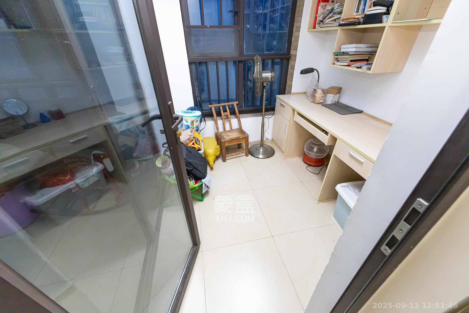 时代倾城一期 3室2厅2卫 71.0万 时代倾城一期 3室2厅2卫 71.0万卧室