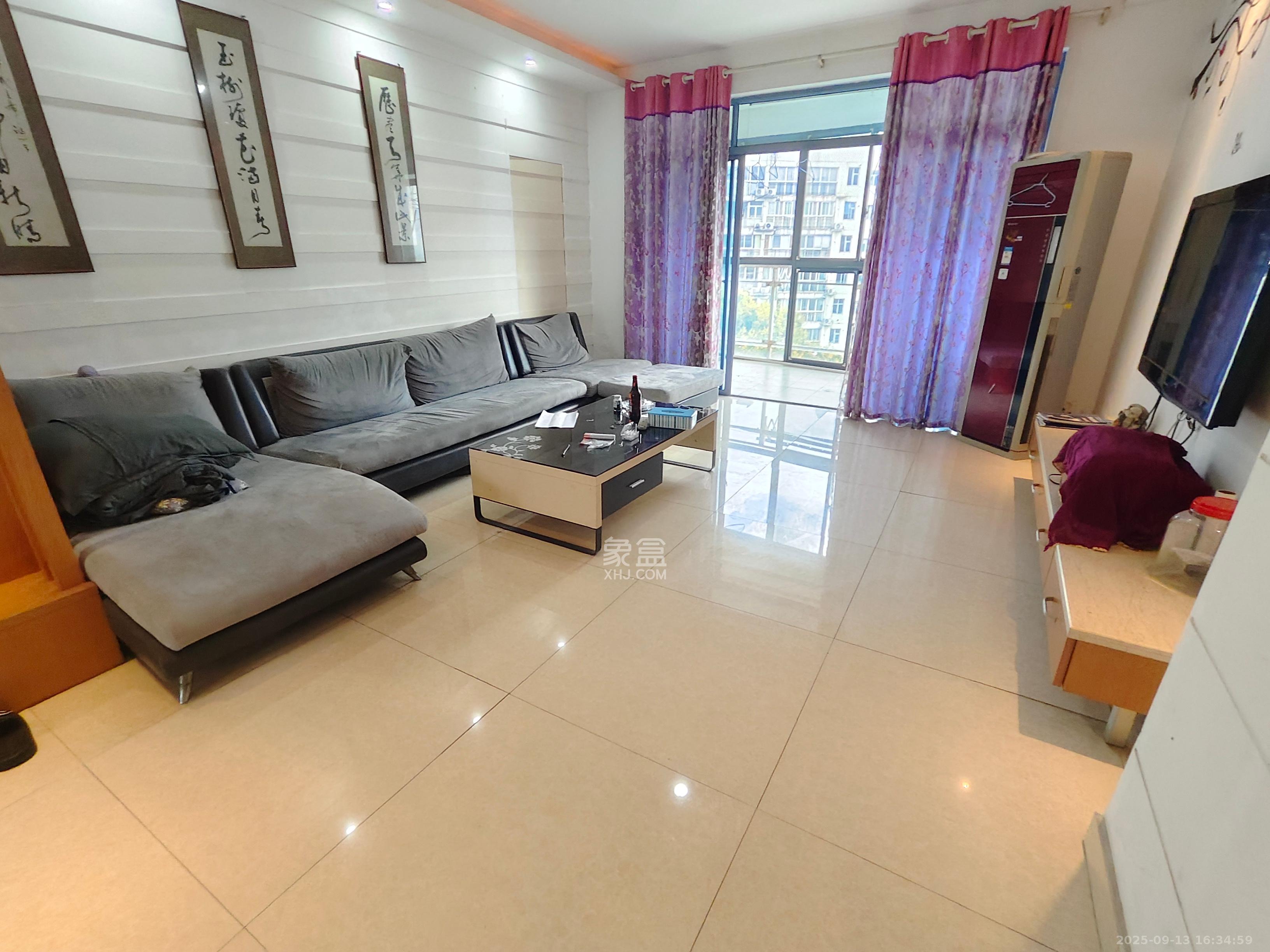 书香名邸 4室1厅1卫 3200.0元/月 书香名邸 4室1厅1卫 3200.0元/月室内图