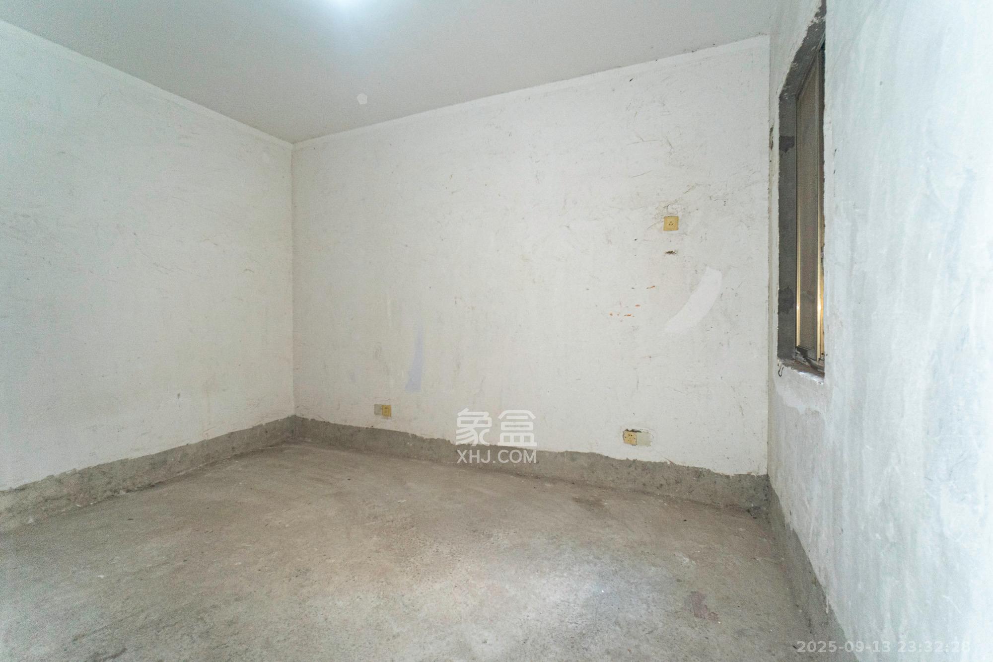 湖南有色地质勘查局宿舍（榔梨镇）  3室2厅1卫    55.0万卧室