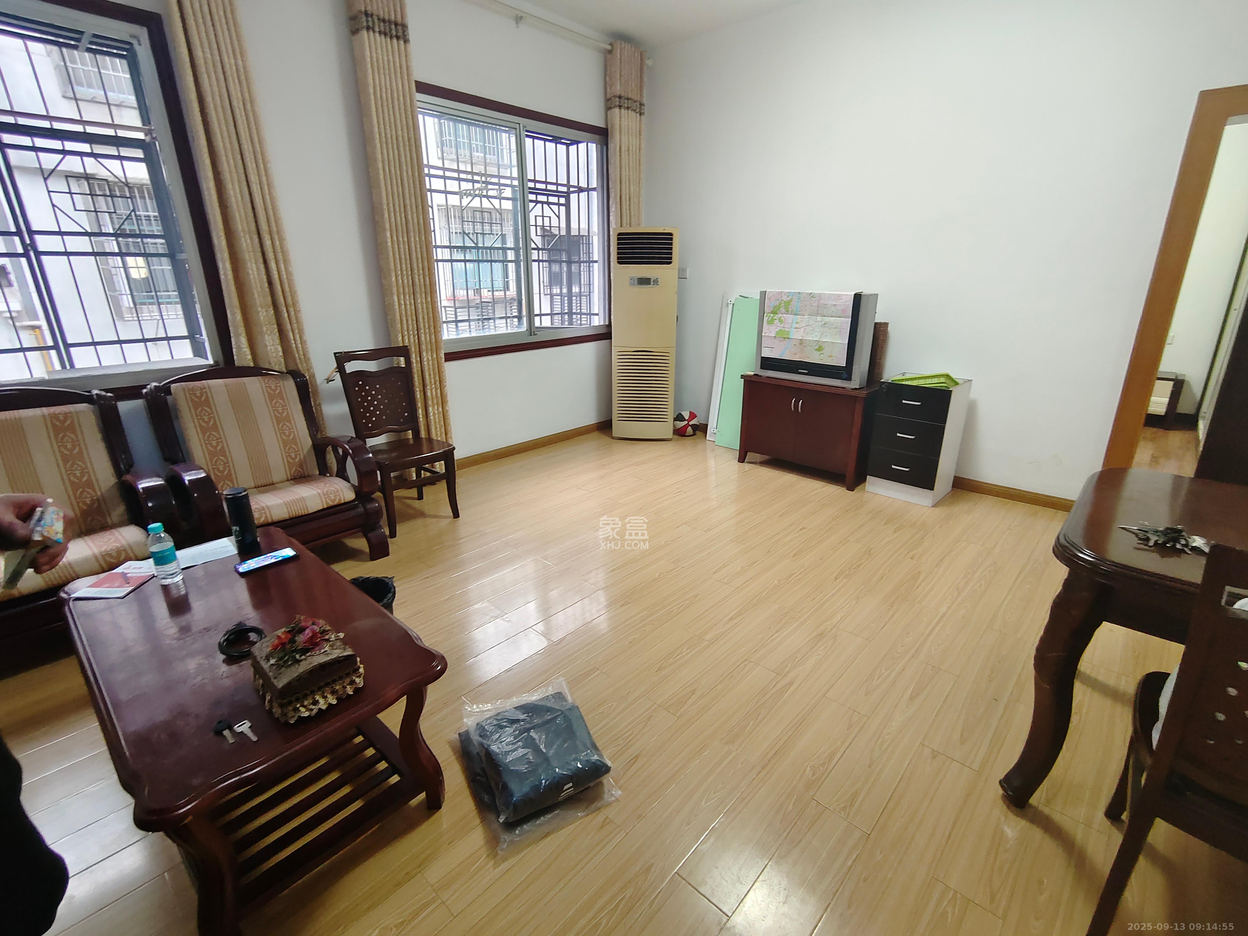 星沙一区 2室2厅1卫 1300.0元/月 星沙一区 2室2厅1卫 1300.0元/月室内图