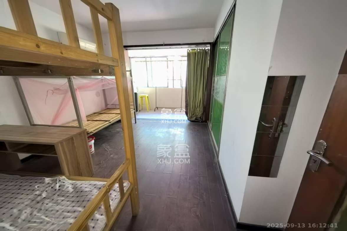 农广校单位宿舍  4室2厅2卫    2480.0元/月 农广校单位宿舍  4室2厅2卫    2480.0元/月室内图