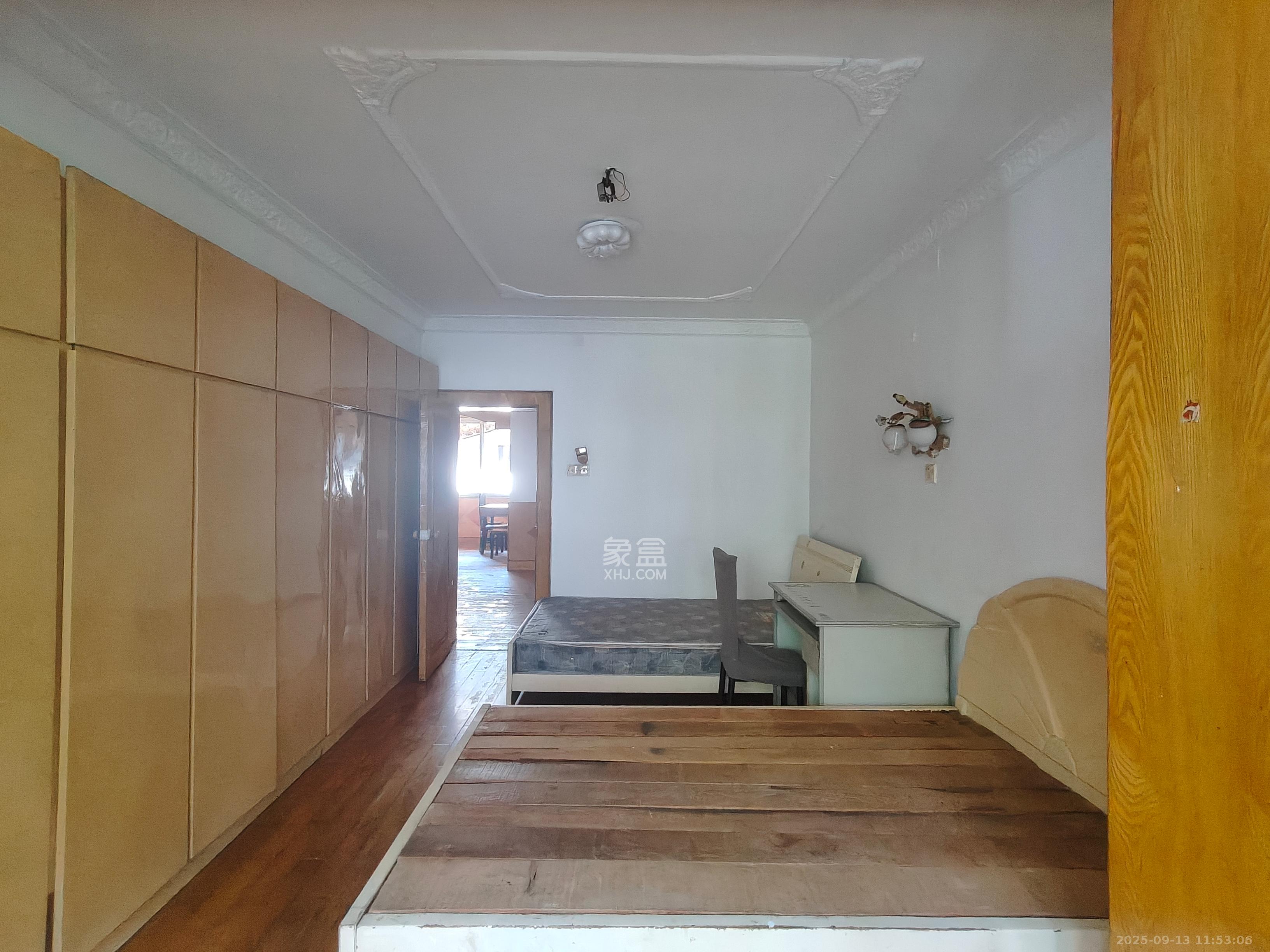 湖南中医药大学梨子山宿舍  1室0厅0卫    1300.0元/月室内图