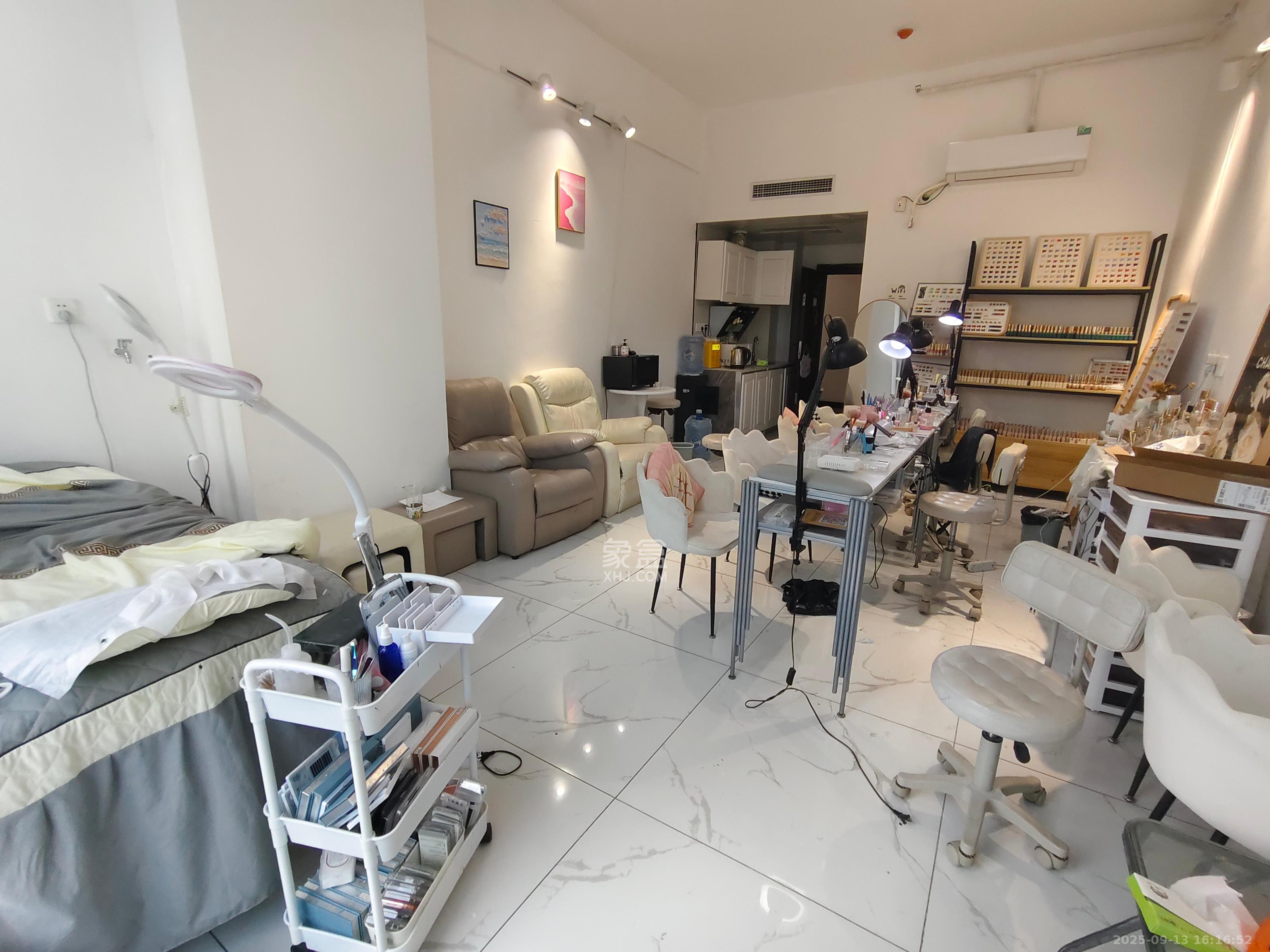 梅溪峰汇(房聚梅溪壹中心) 1室1厅1卫 1800.0元/月 梅溪峰汇(房聚梅溪壹中心) 1室1厅1卫 1800.0元/月室内图