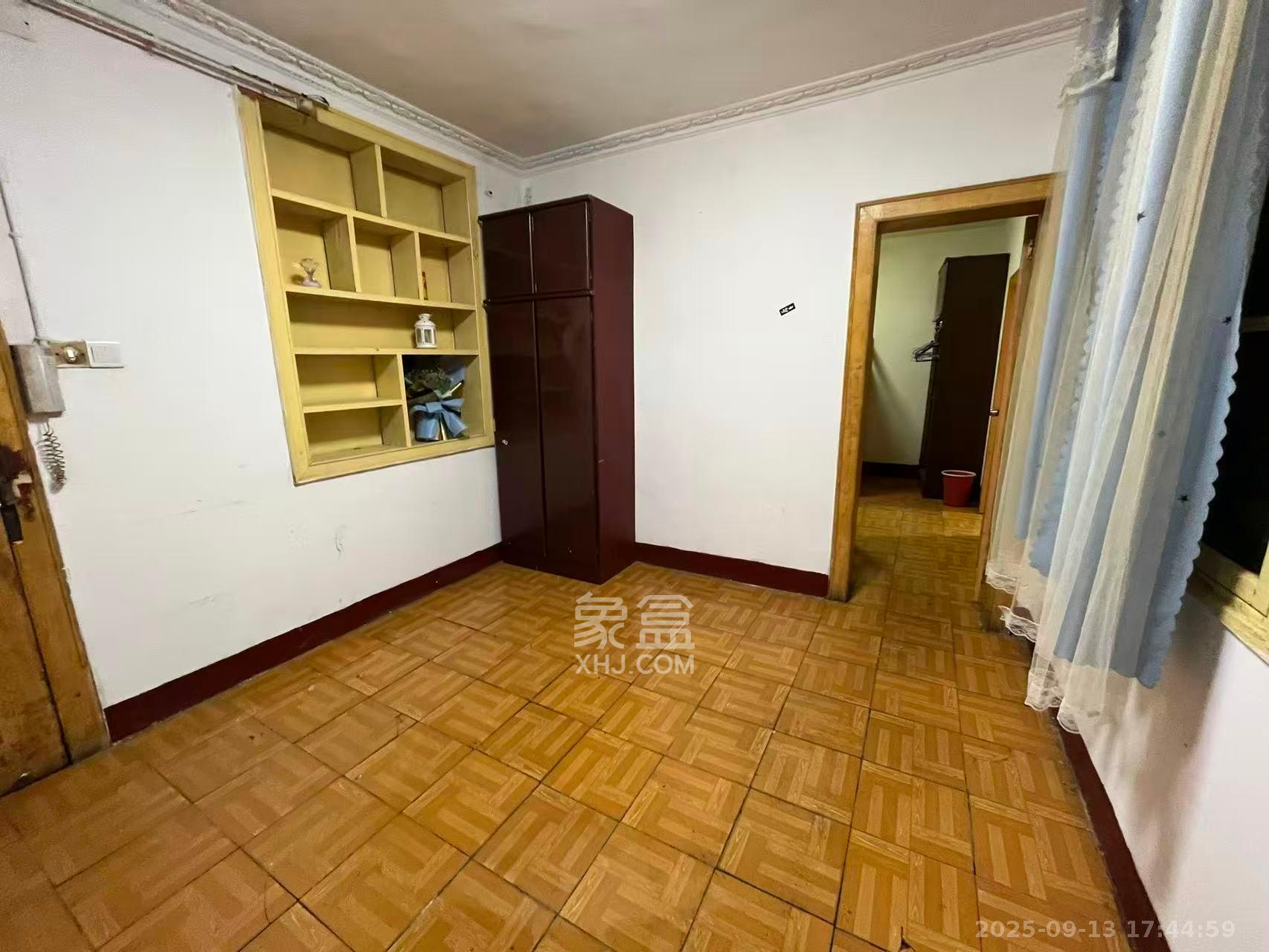 东牌楼街散盘 2室1厅1卫 2100.0元/月 东牌楼街散盘 2室1厅1卫 2100.0元/月室内图