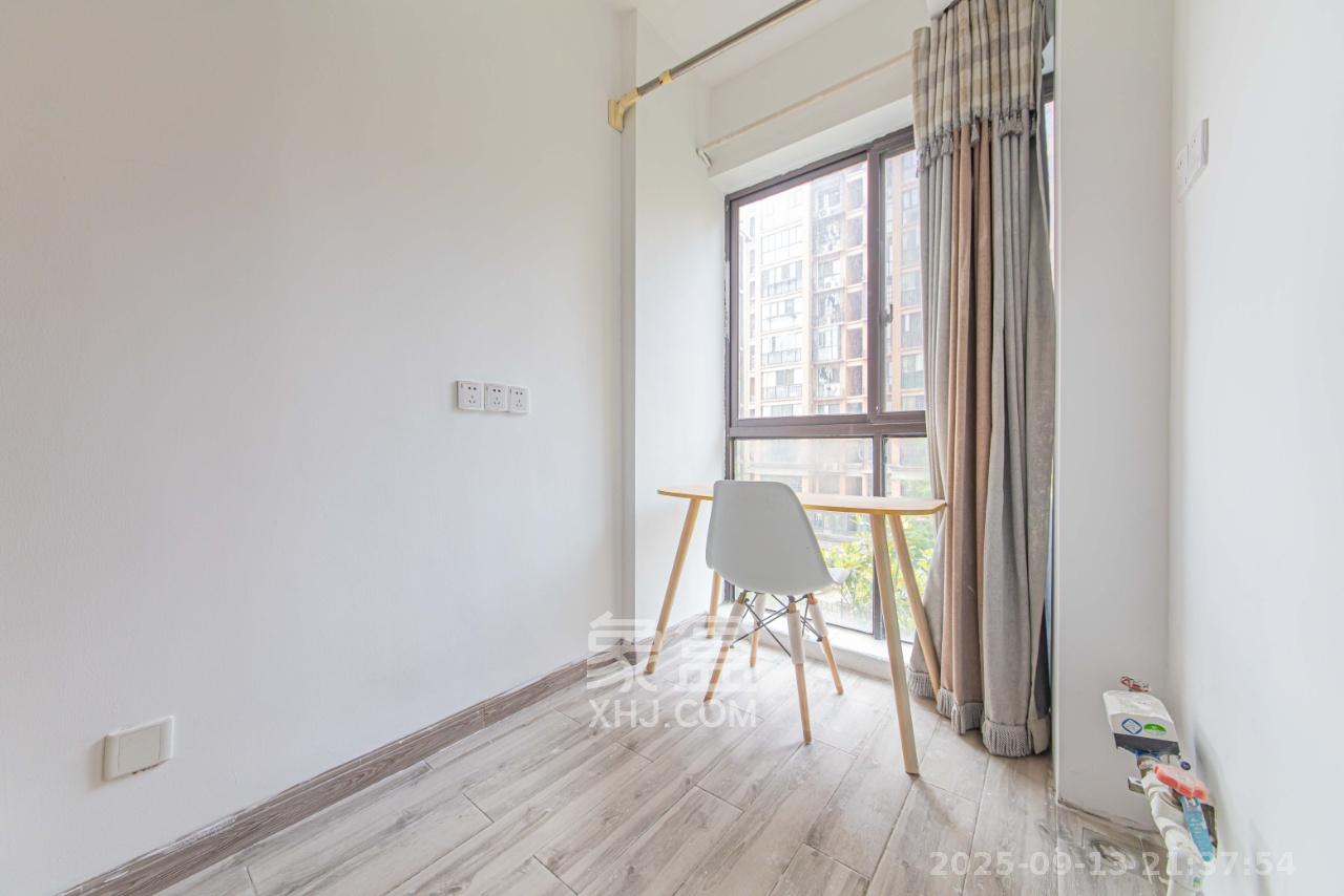 金房奥斯卡  1室1厅1卫    1100.0元/月室内图