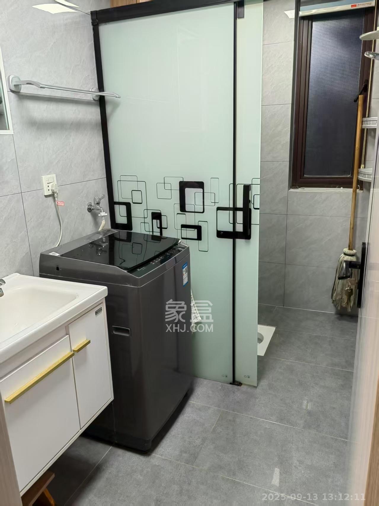 长房明宸府 3室2厅1卫 2200.0元/月 长房明宸府 3室2厅1卫 2200.0元/月室内图