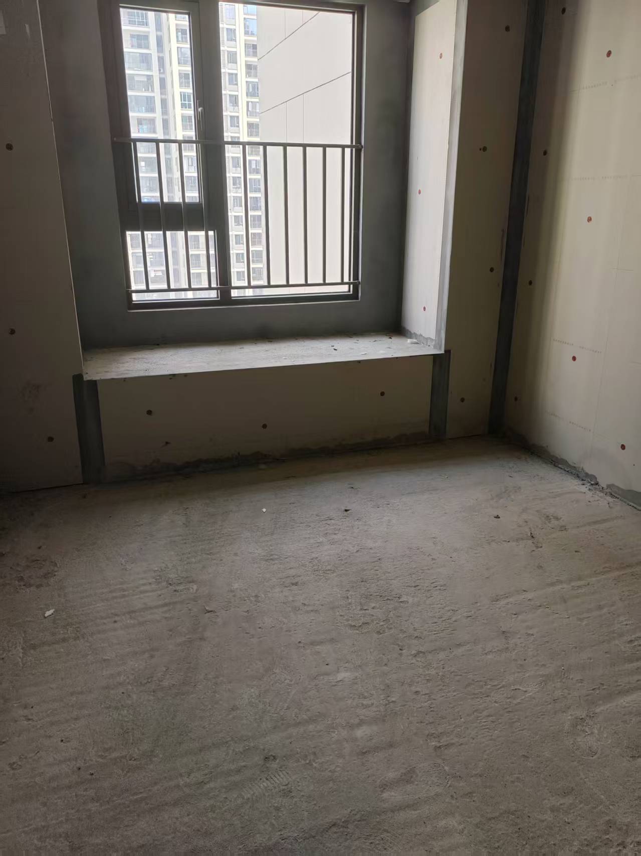 吾悦广场 4室2厅2卫 79.8万 吾悦广场 4室2厅2卫 79.8万客厅