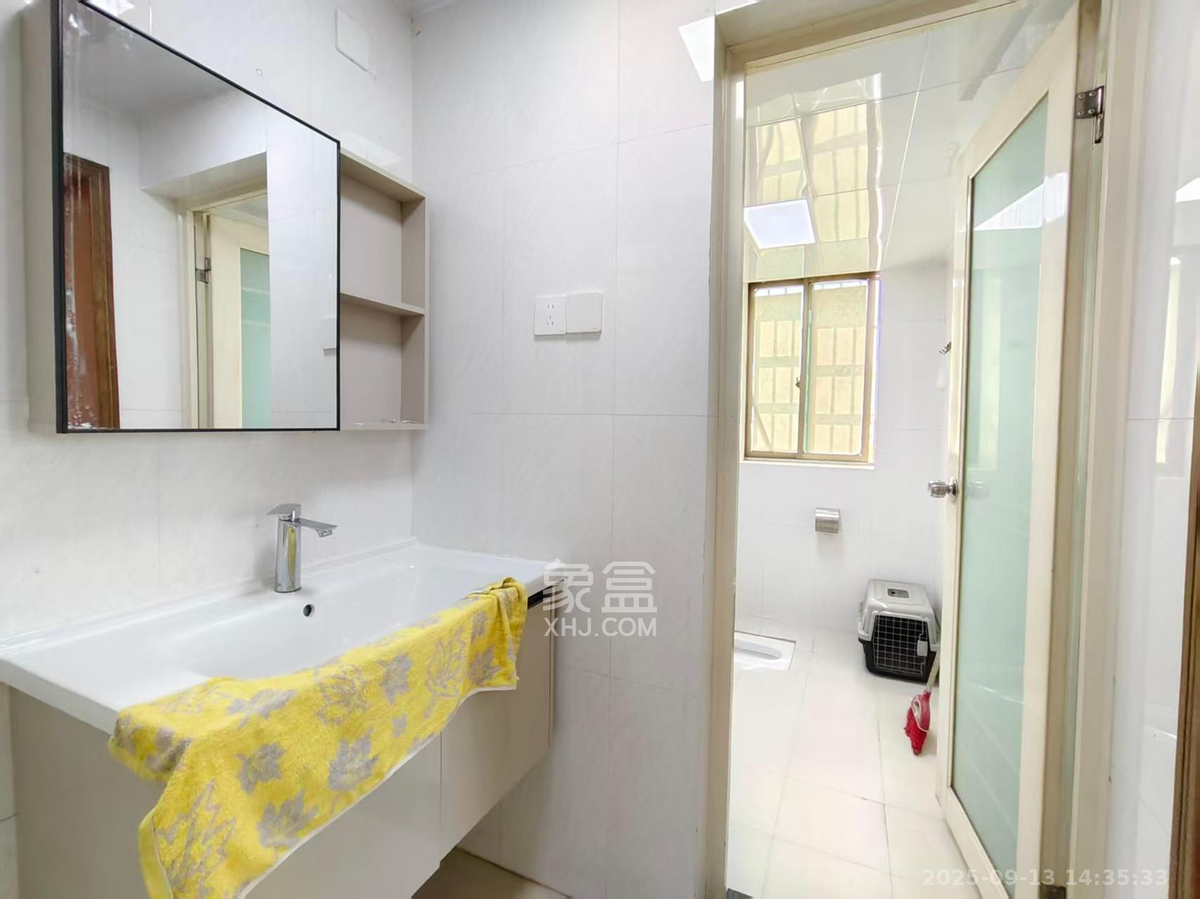 鑫湘佳园 3室2厅1卫 2300.0元/月 鑫湘佳园 3室2厅1卫 2300.0元/月室内图