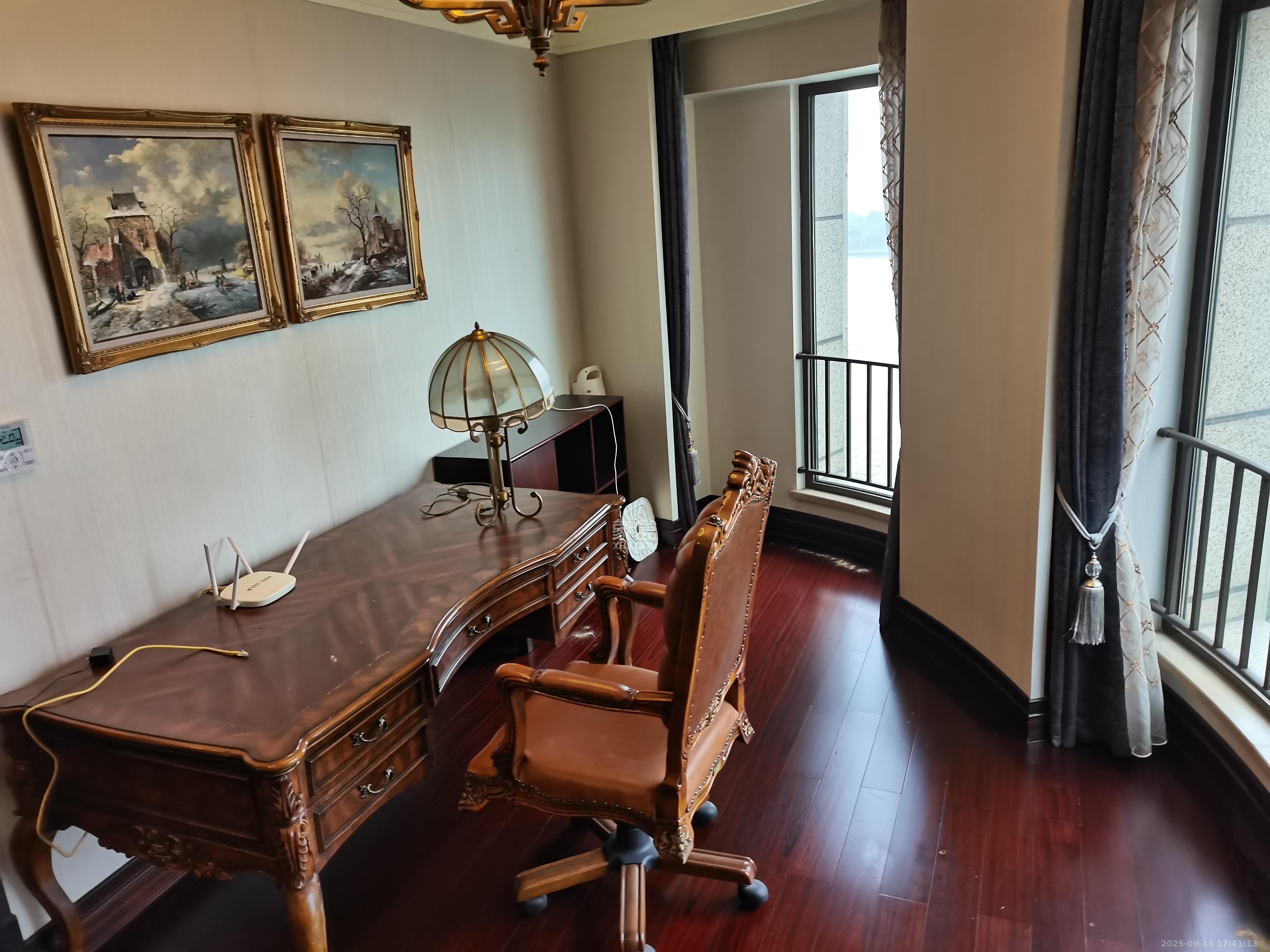 华远华中心  5室2厅2卫    18000.0元/月室内图