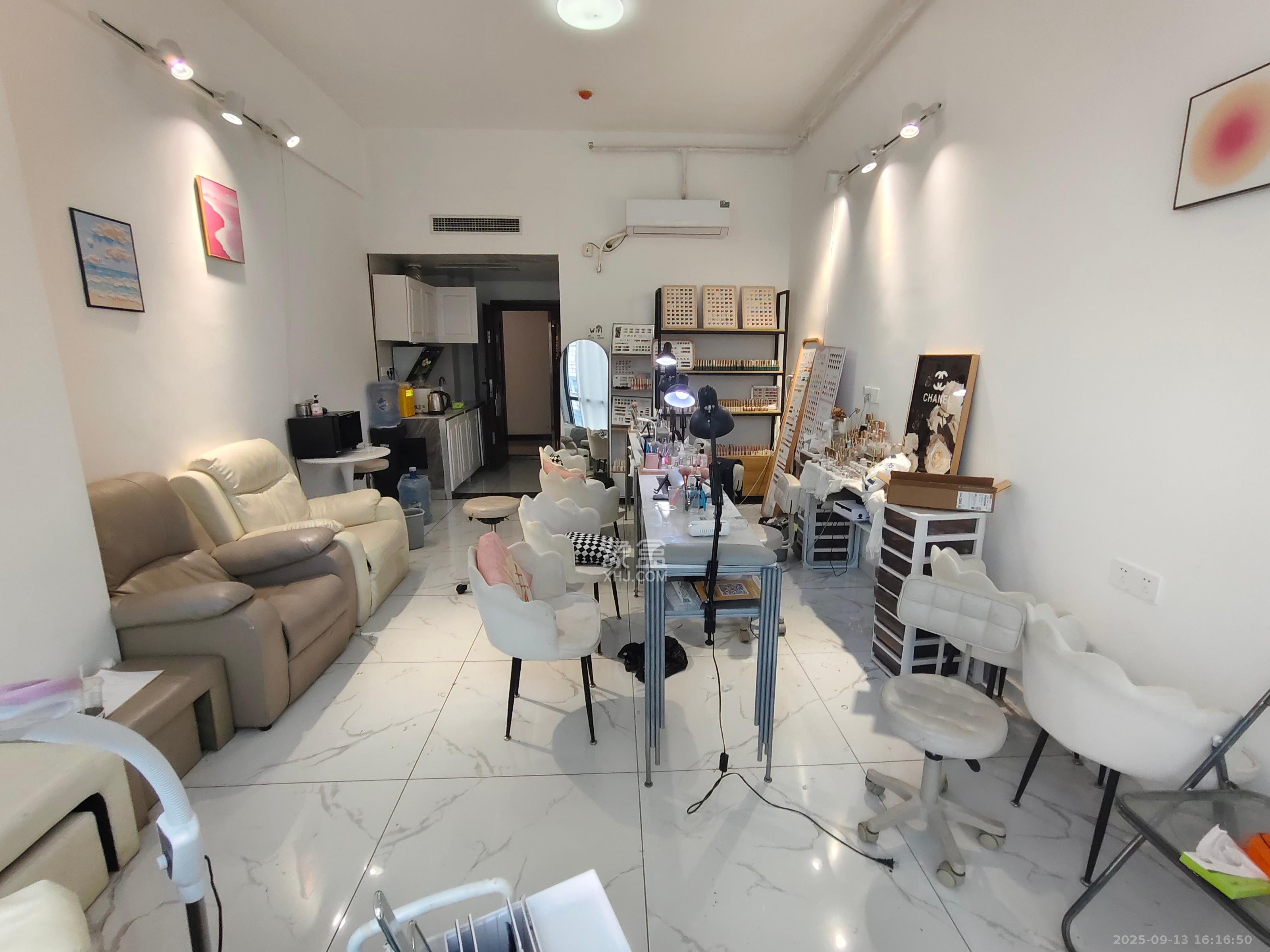 梅溪峰汇(房聚梅溪壹中心) 1室1厅1卫 1800.0元/月 梅溪峰汇(房聚梅溪壹中心) 1室1厅1卫 1800.0元/月室内图