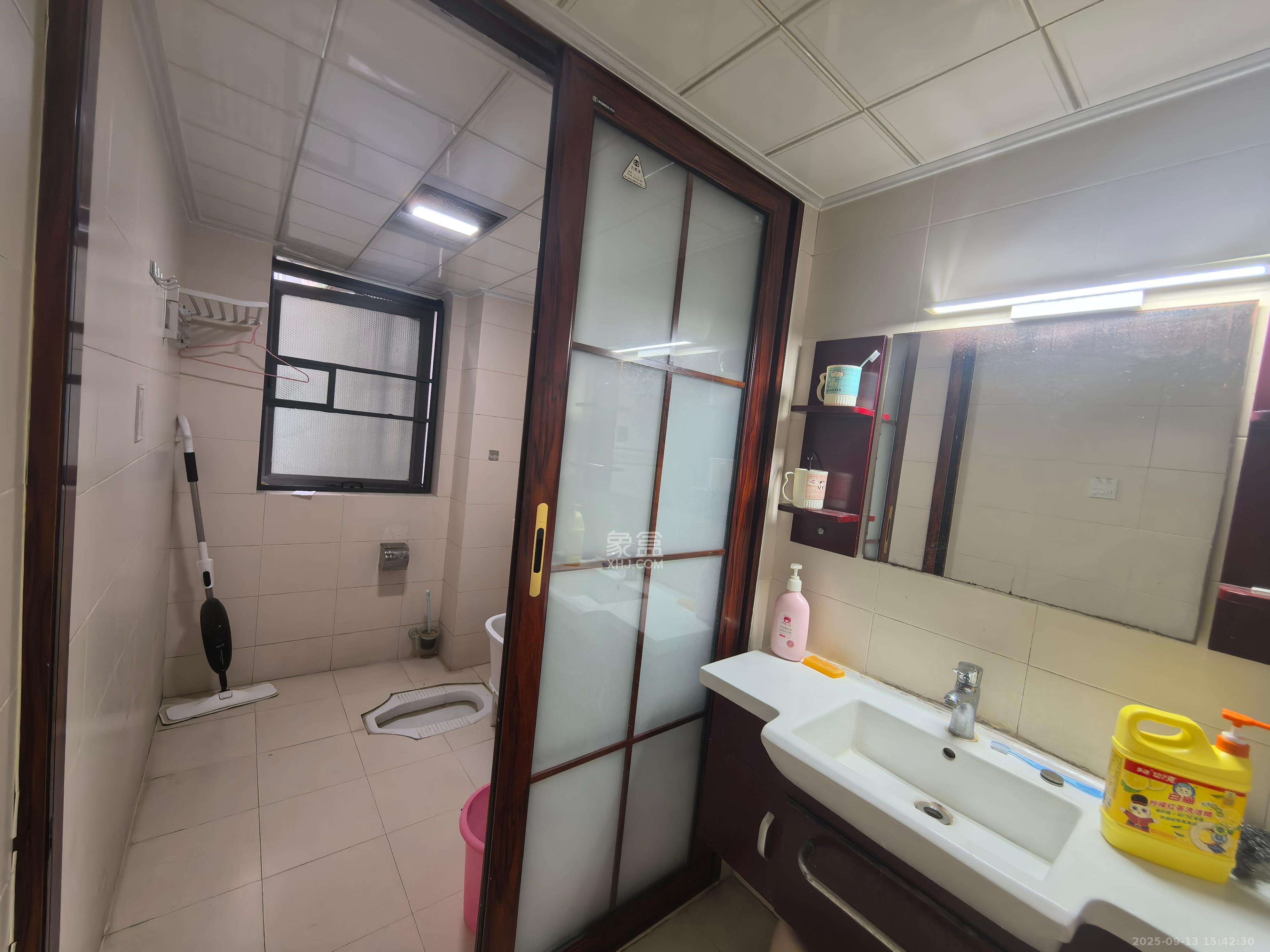 山水熙园  3室2厅2卫    2300.0元/月室内图