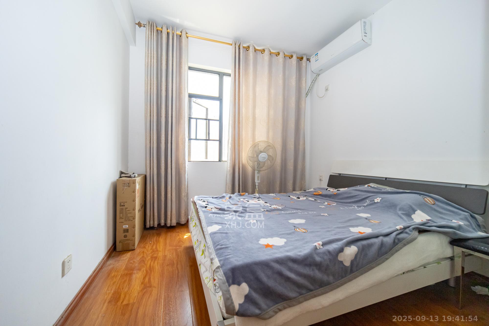 悦湖山  4室2厅1卫    85.0万 悦湖山  4室2厅1卫    85.0万卧室