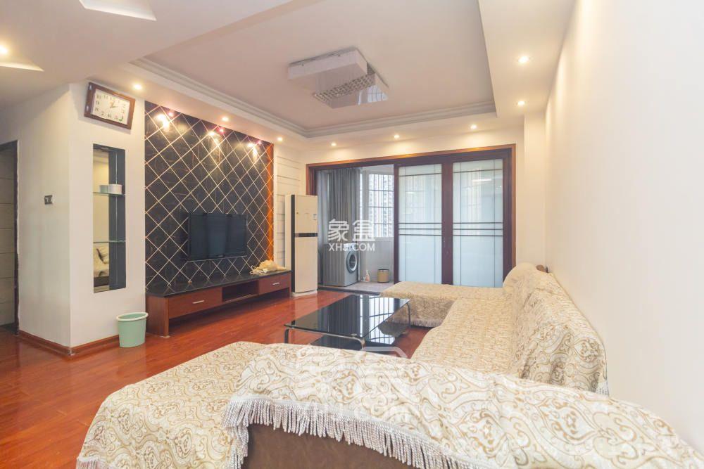 星城国际  3室2厅2卫    1800.0元/月室内图