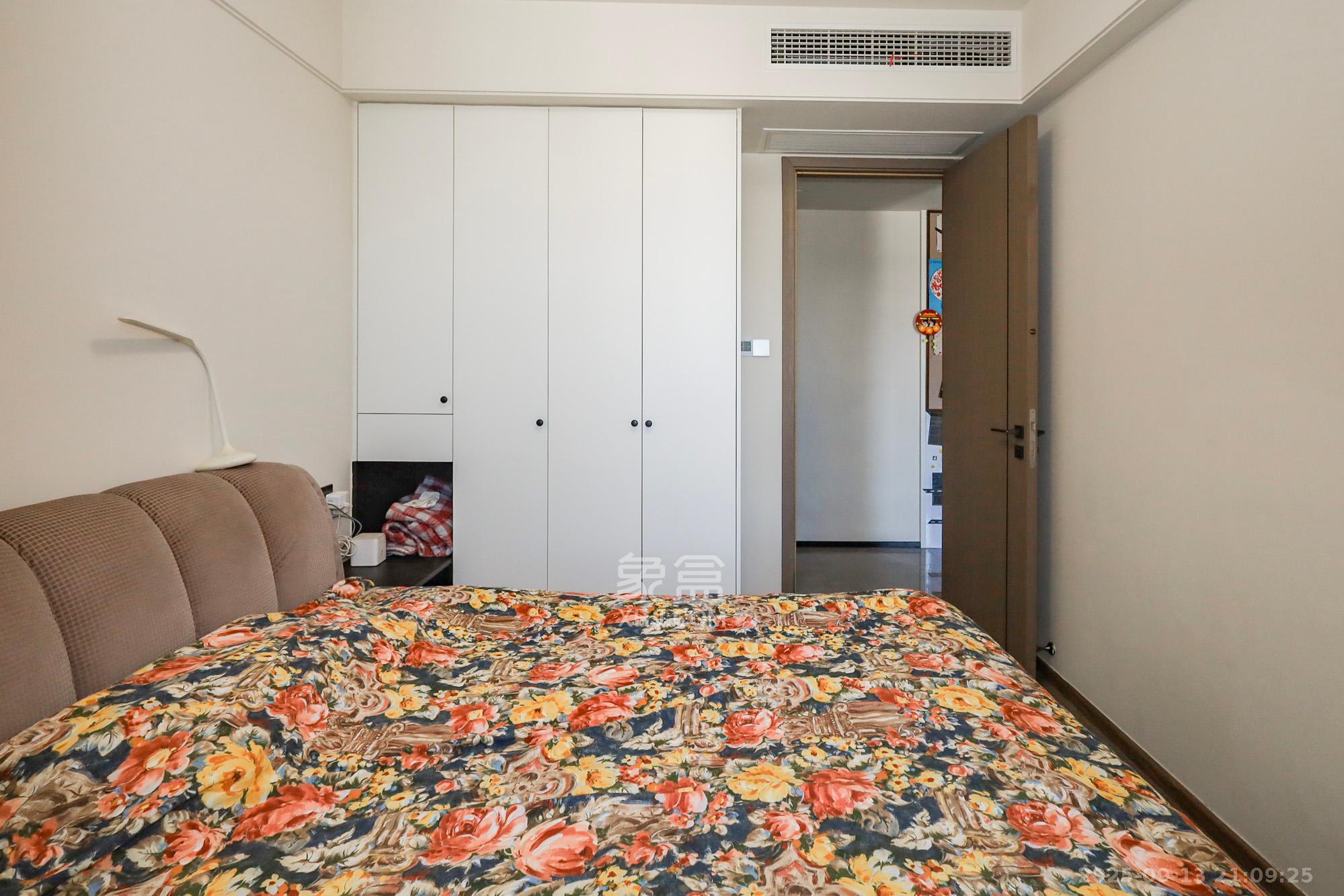 金茂建发泊悦  4室2厅2卫    199.0万卧室