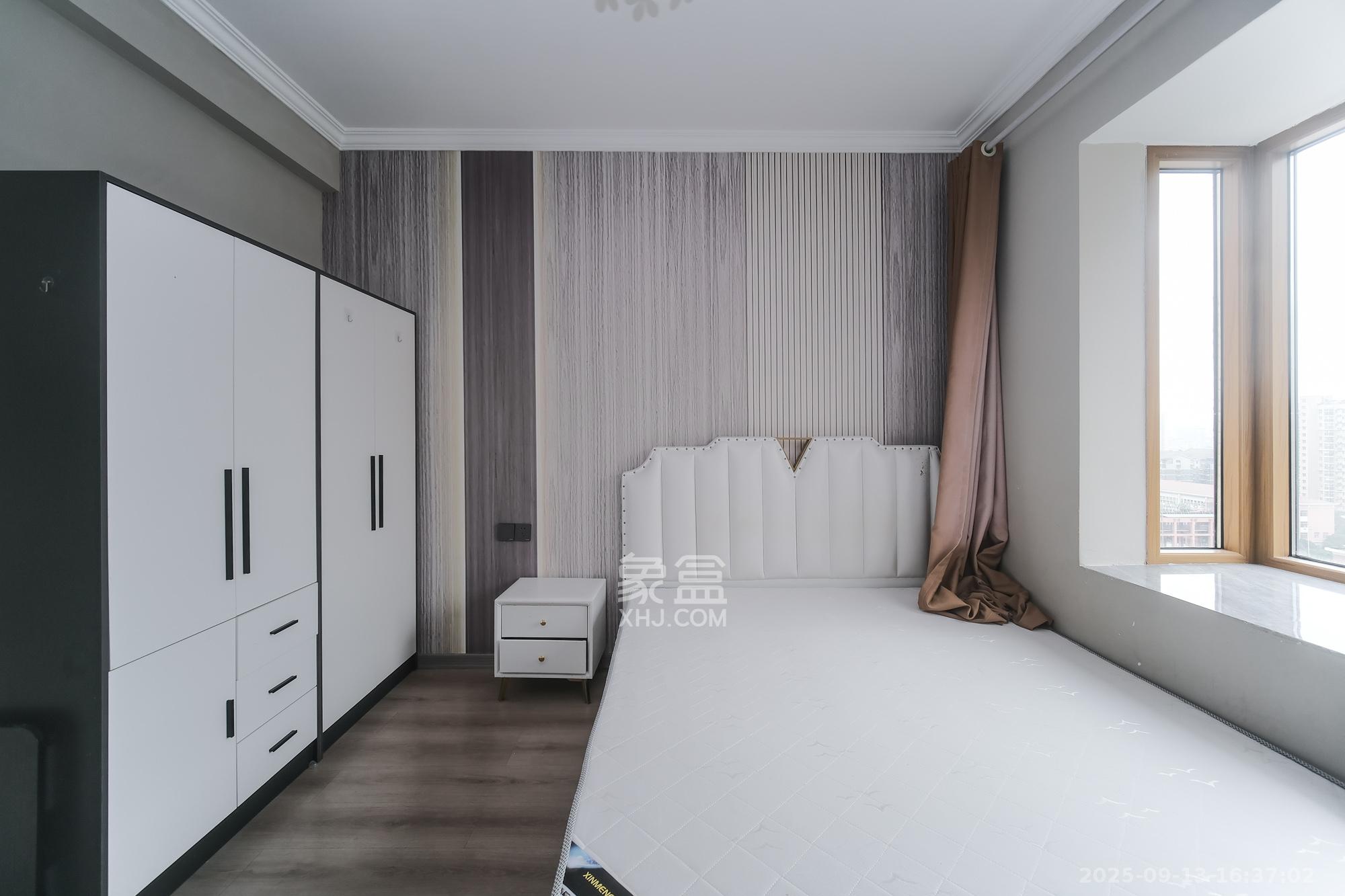 永宏万家里  3室2厅1卫    85.8万 永宏万家里  3室2厅1卫    85.8万卧室