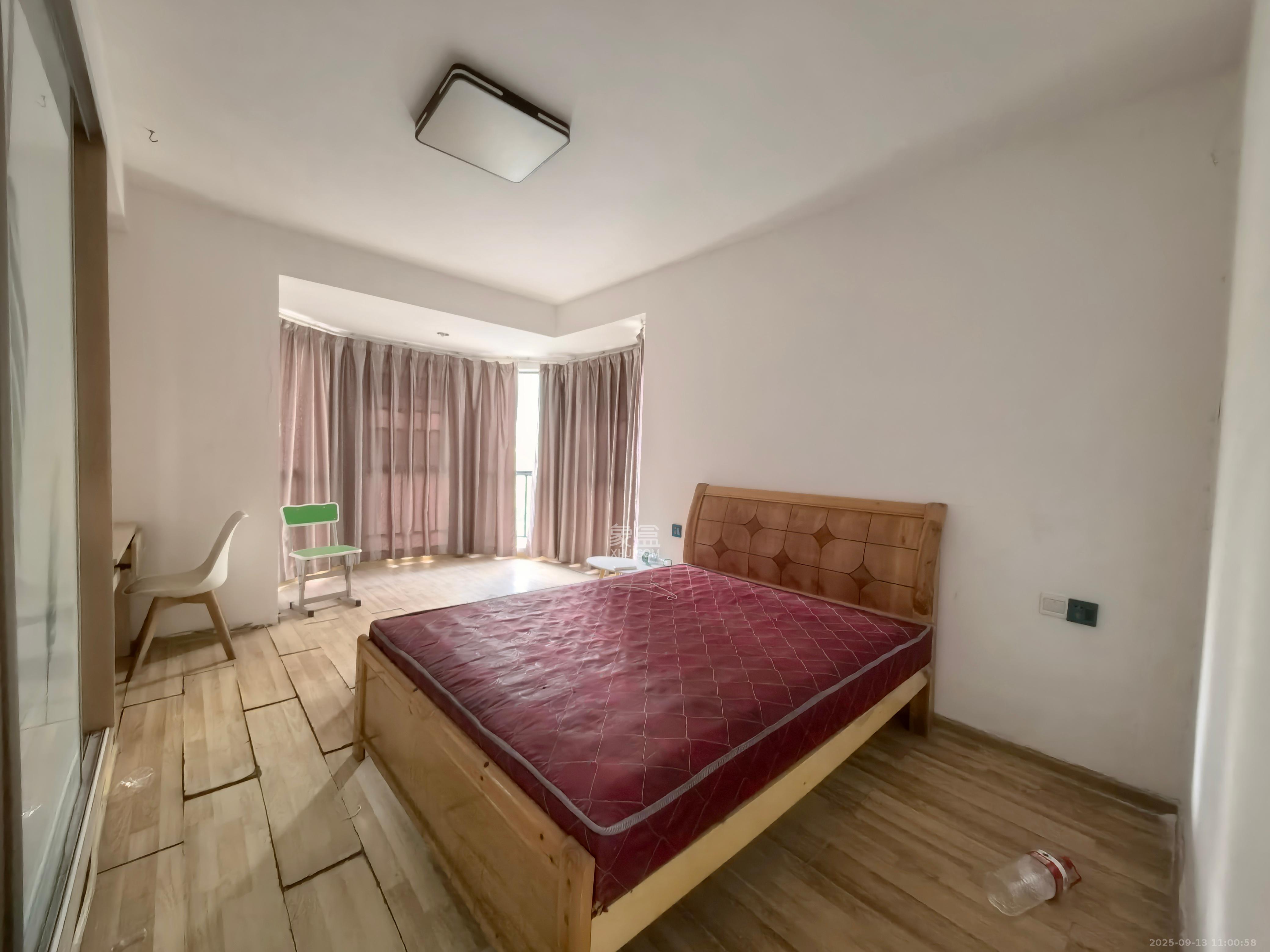 三江花中城  3室2厅2卫    2100.0元/月室内图