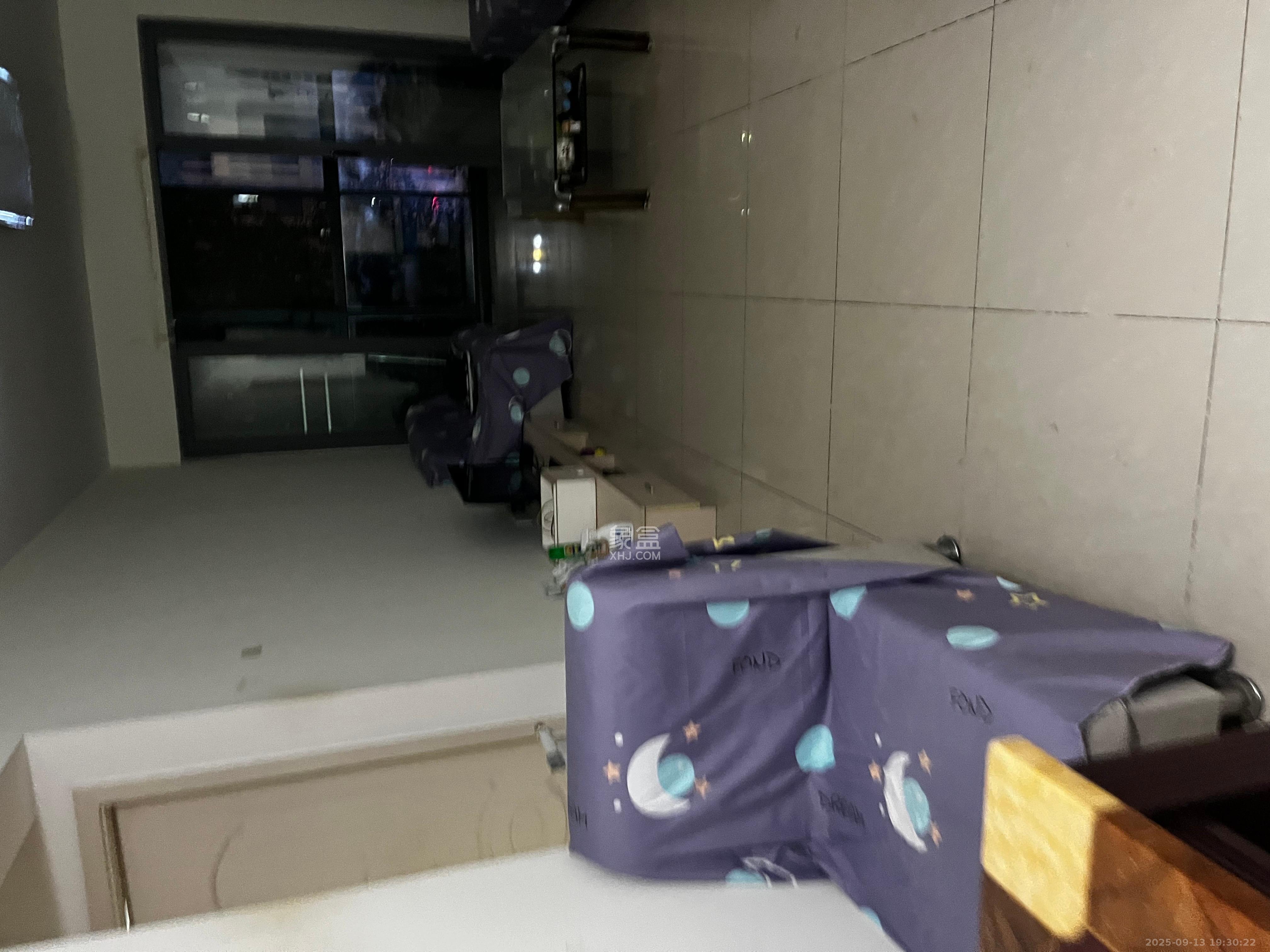 月畔湾 2室2厅1卫 2200.0元/月 月畔湾 2室2厅1卫 2200.0元/月室内图