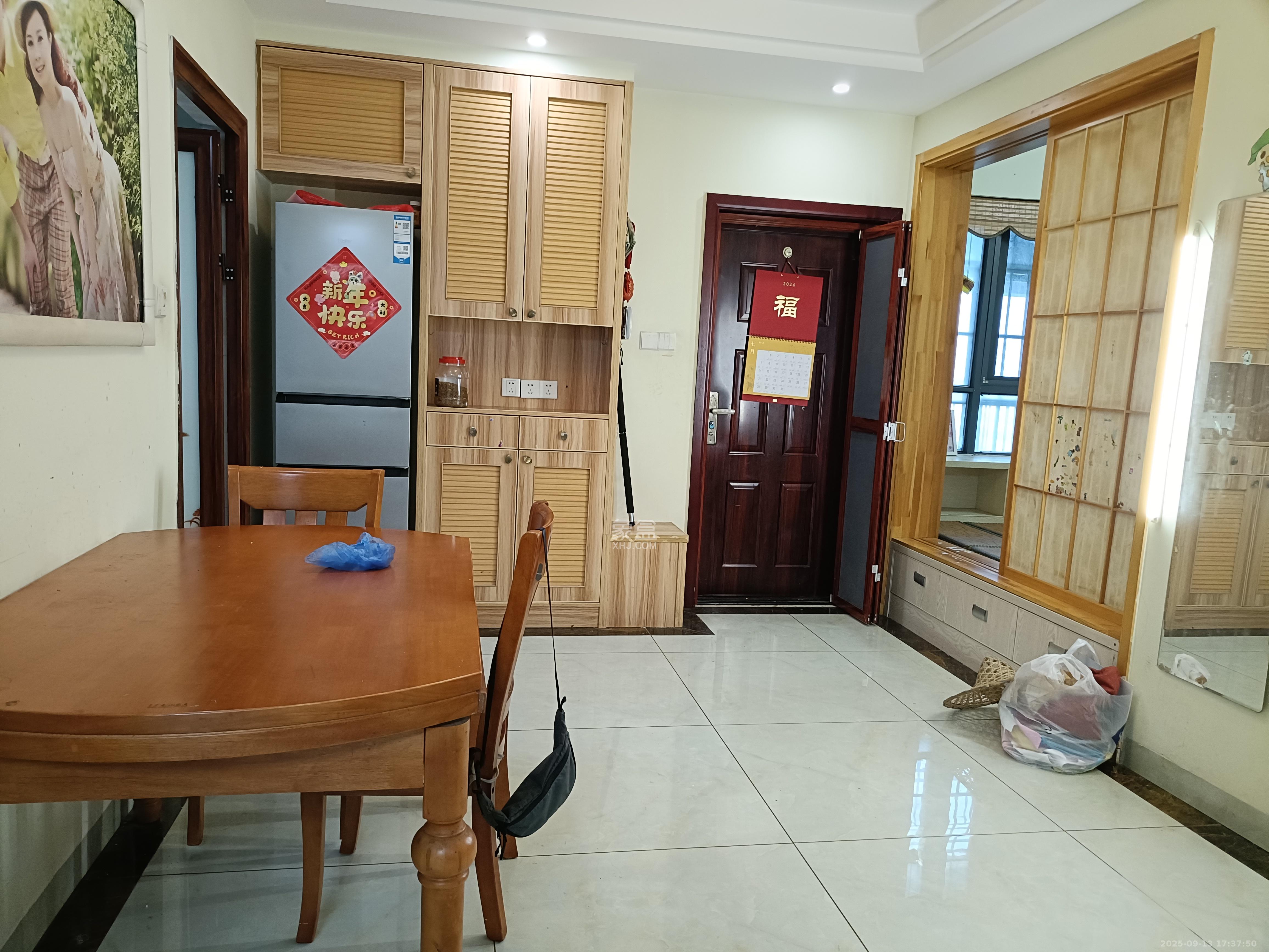 翡翠云天 3室1厅1卫 1800.0元/月 翡翠云天 3室1厅1卫 1800.0元/月室内图