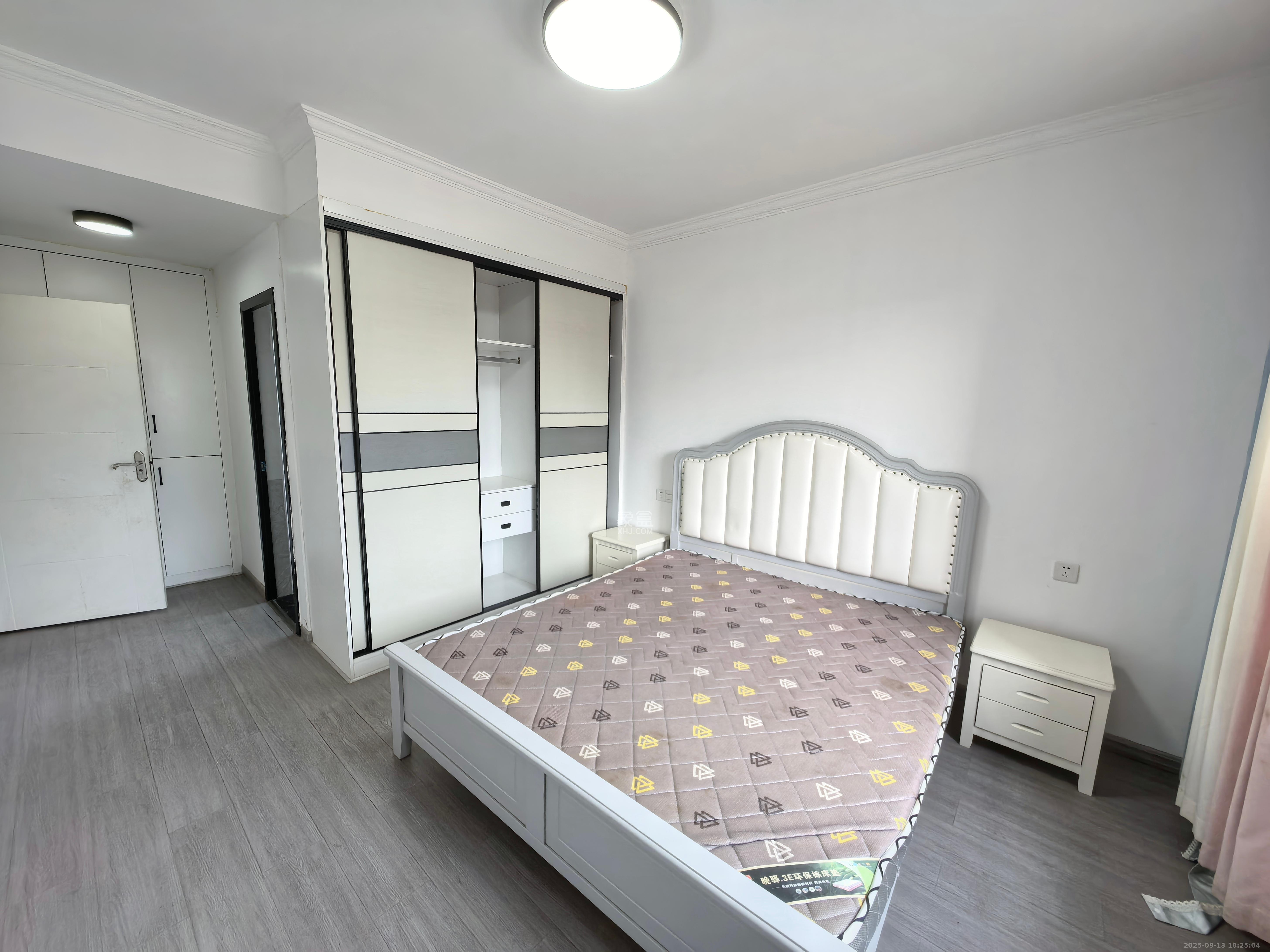 兴隆景苑 3室2厅2卫 2500.0元/月 兴隆景苑 3室2厅2卫 2500.0元/月室内图