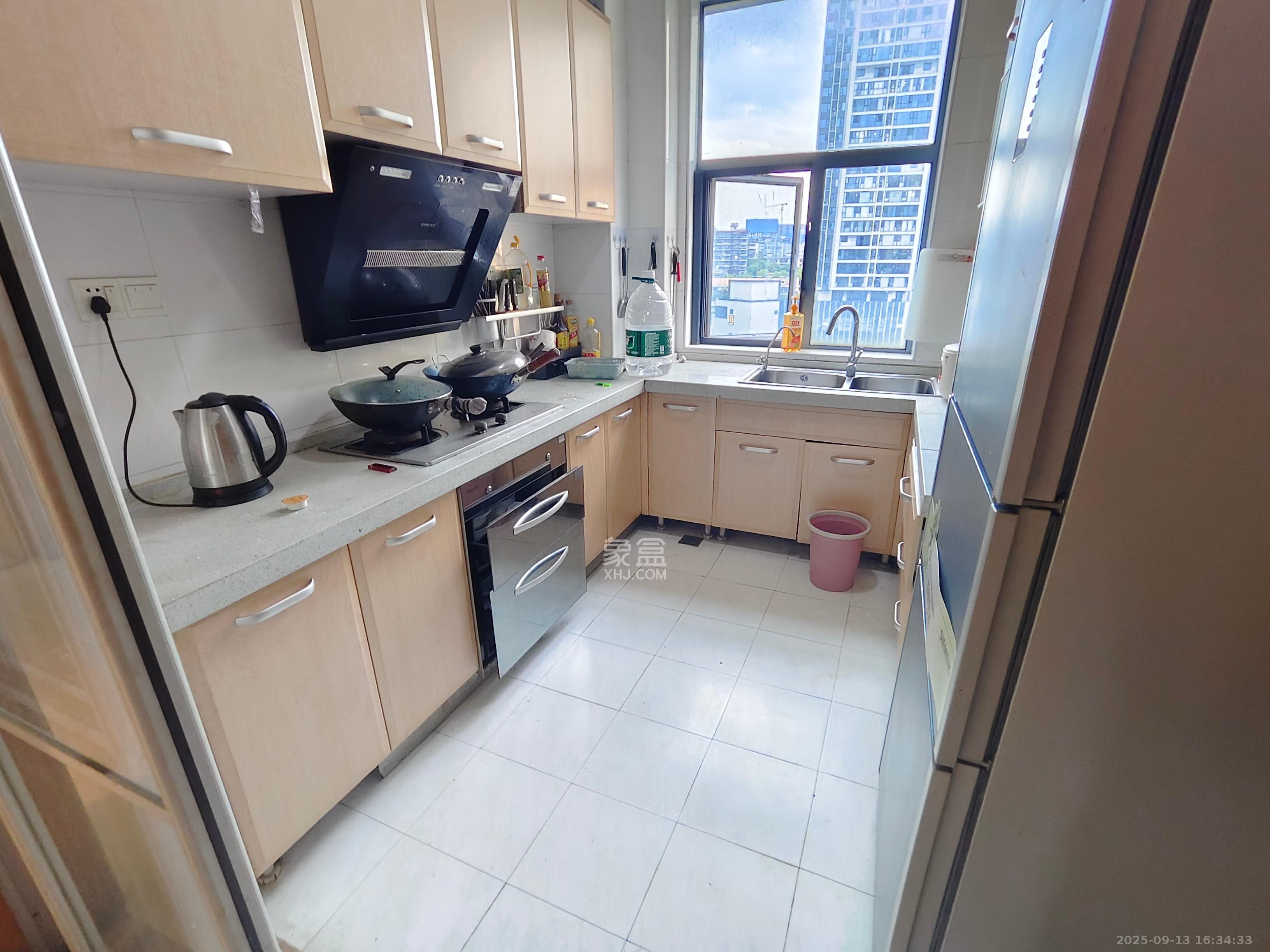 书香名邸 4室1厅1卫 3200.0元/月 书香名邸 4室1厅1卫 3200.0元/月室内图