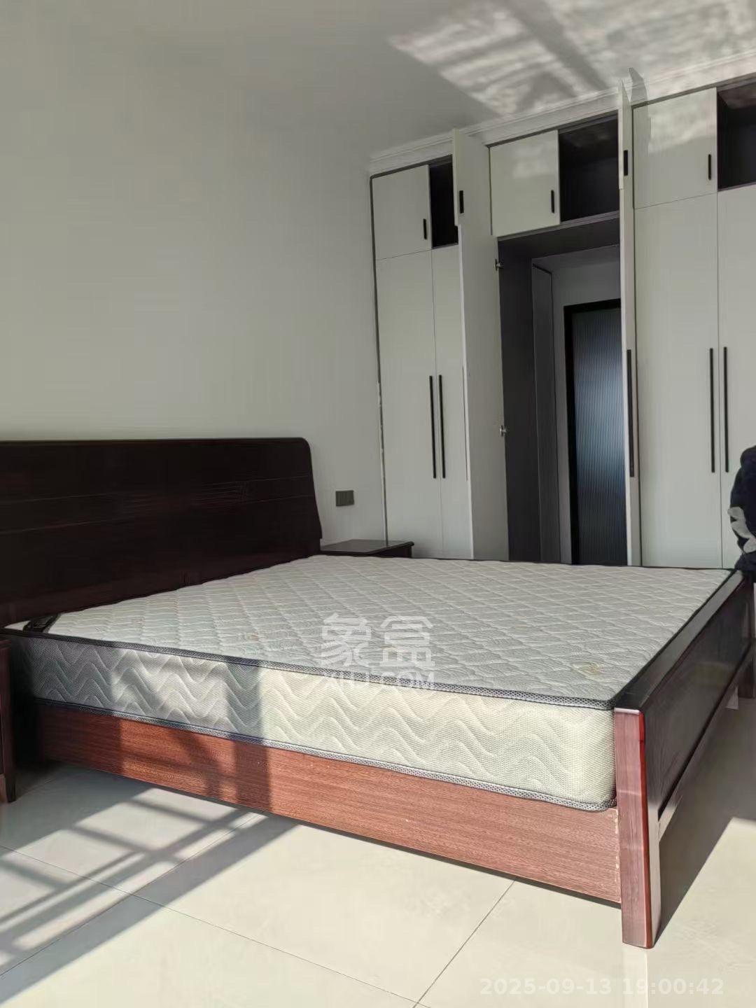 学士翰林苑 3室2厅1卫 2000.0元/月 学士翰林苑 3室2厅1卫 2000.0元/月室内图