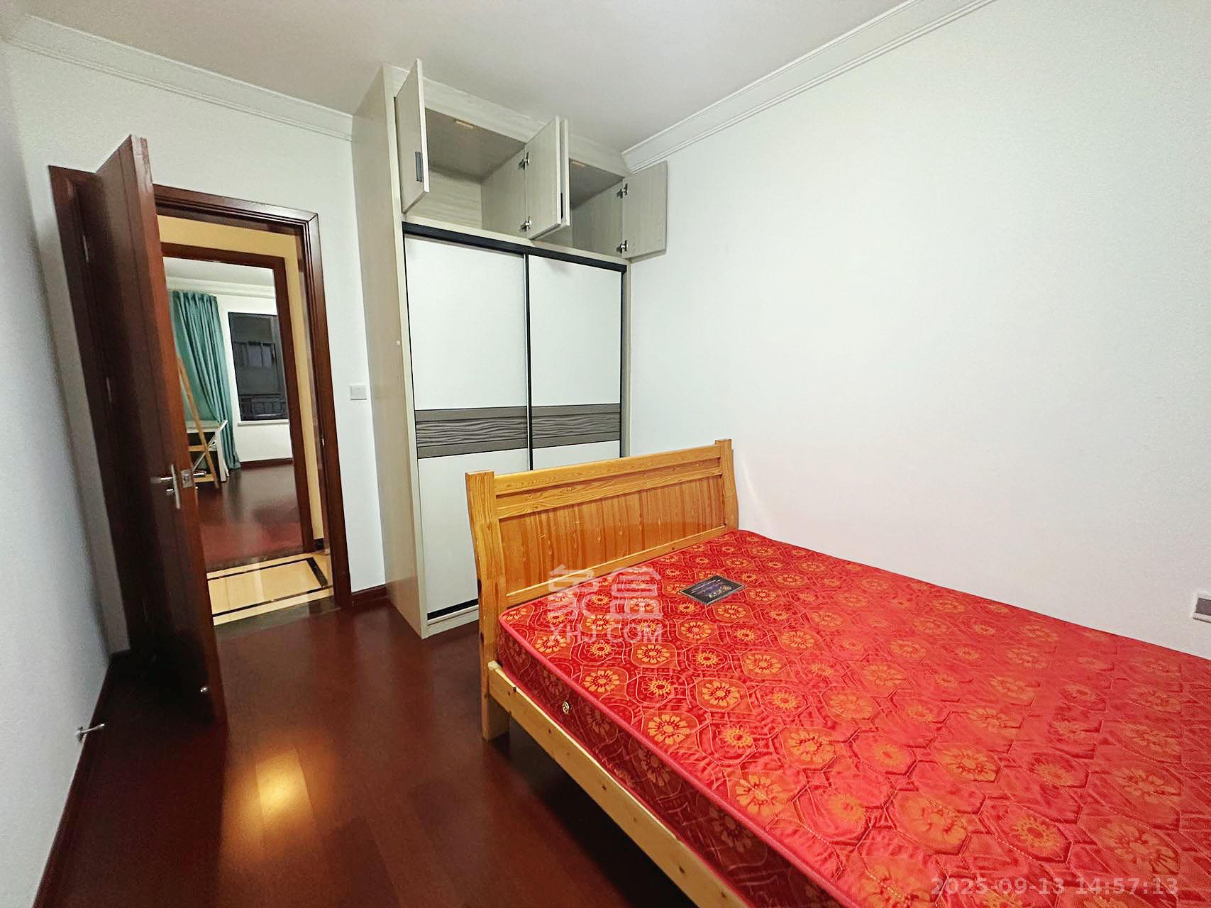 中海国际二期 3室2厅1卫 2100.0元/月 中海国际二期 3室2厅1卫 2100.0元/月室内图