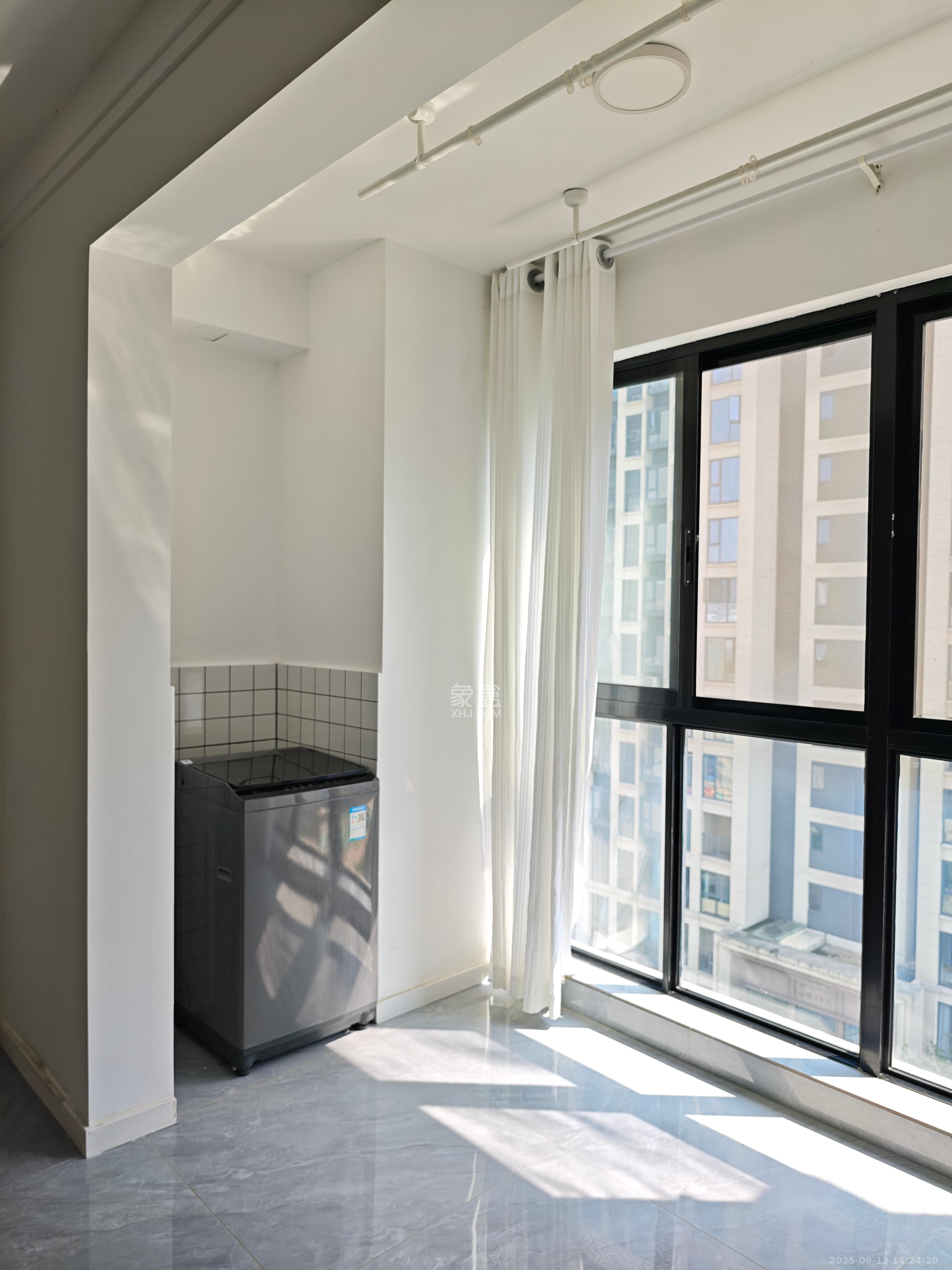 金科景朝集美星宸  3室2厅2卫    2500.0元/月 金科景朝集美星宸  3室2厅2卫    2500.0元/月室内图