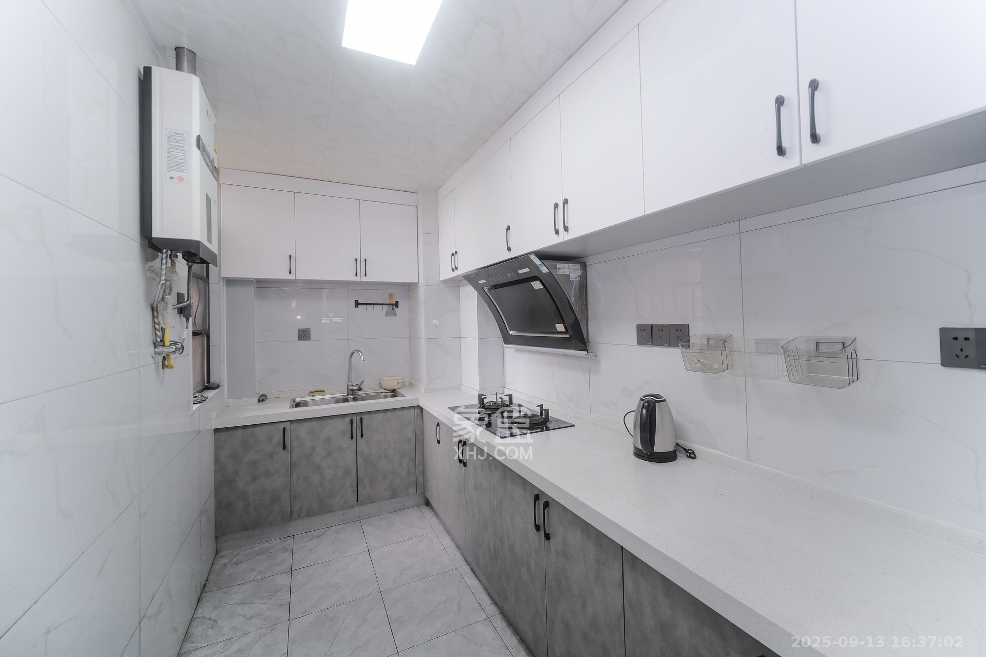 永宏万家里  3室2厅1卫    85.8万 永宏万家里  3室2厅1卫    85.8万厨房