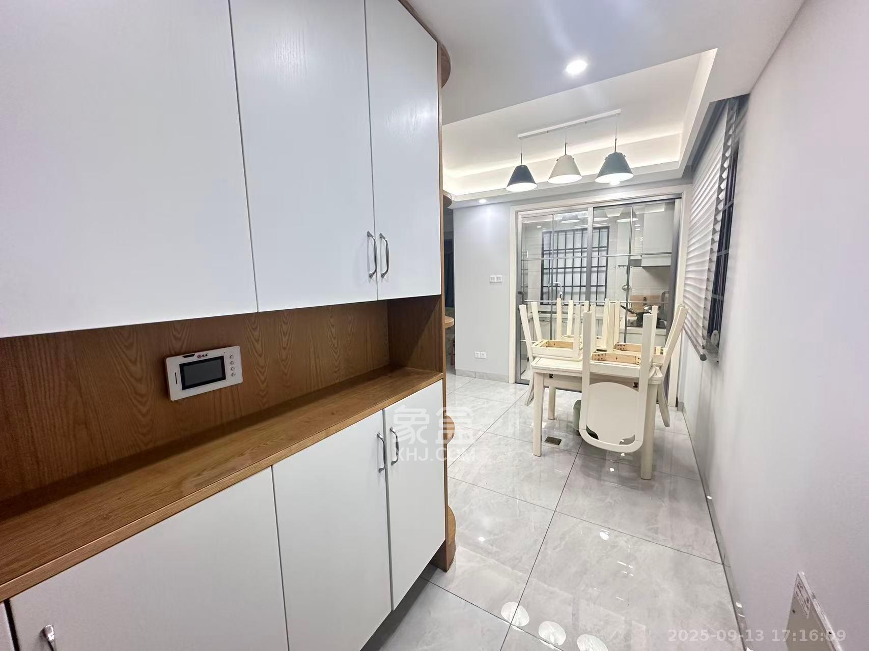 西子湖畔沃府 3室2厅1卫 3200.0元/月 西子湖畔沃府 3室2厅1卫 3200.0元/月室内图