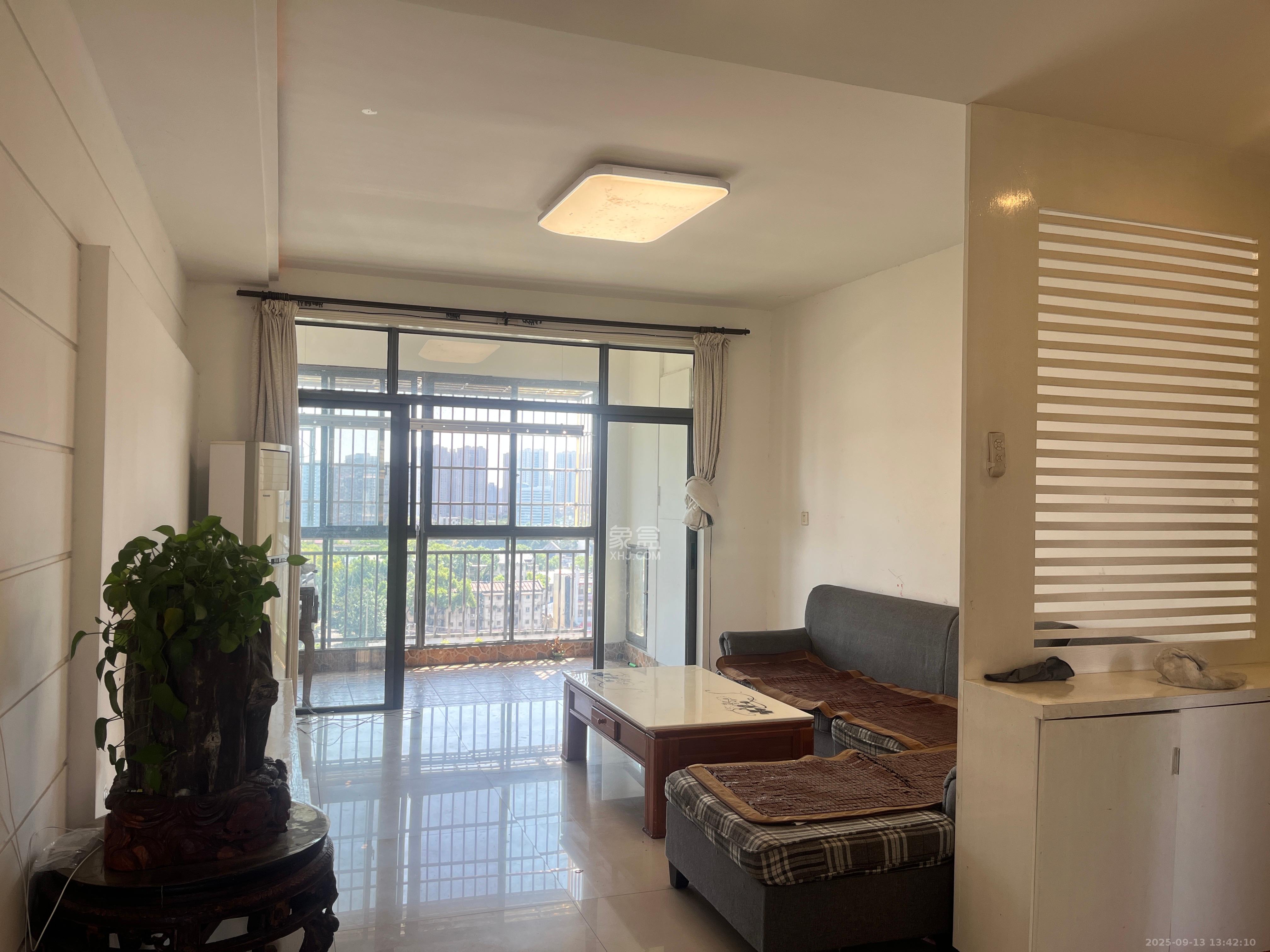 上海城小区 3室2厅2卫 2400.0元/月 上海城小区 3室2厅2卫 2400.0元/月室内图