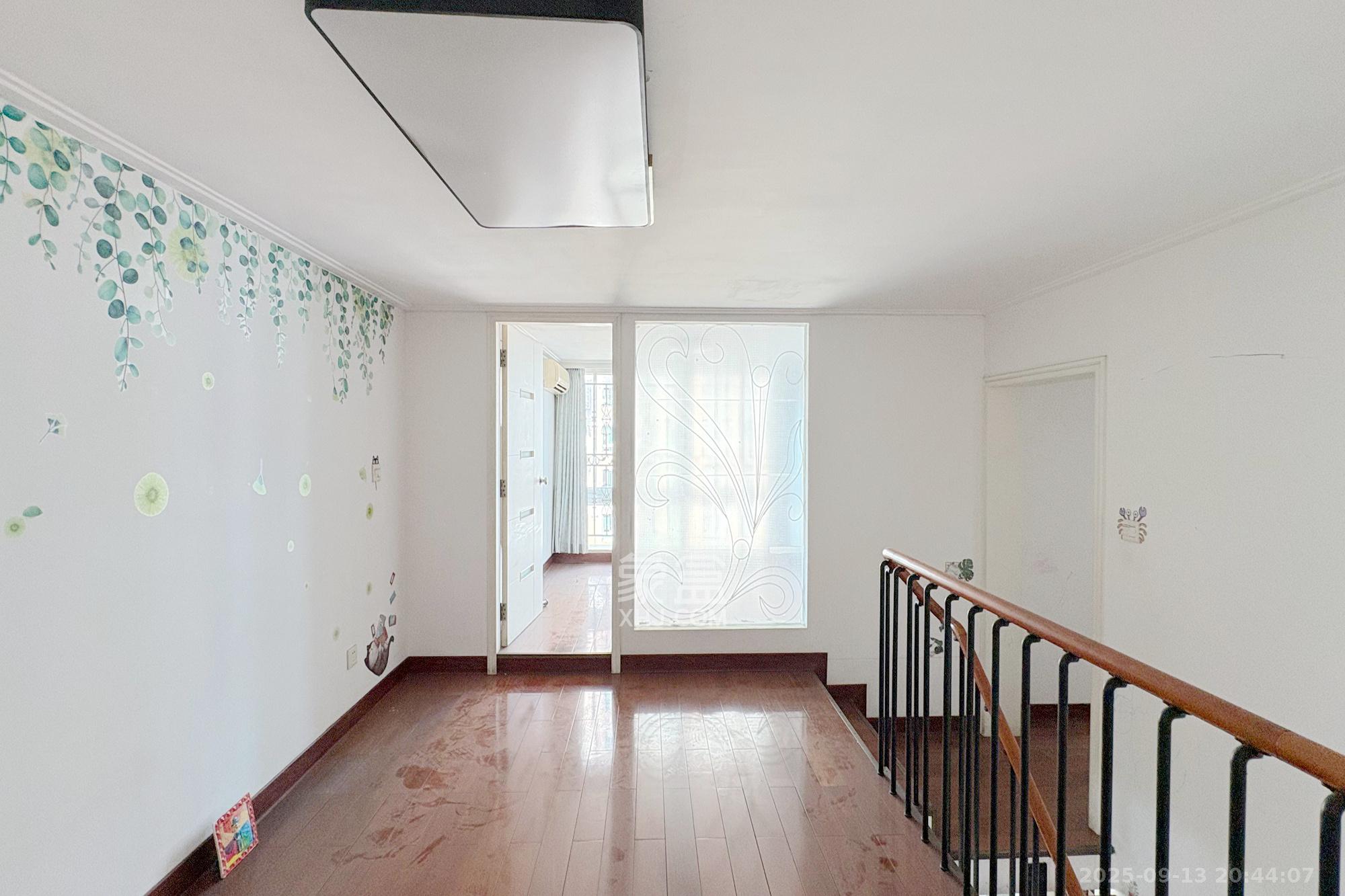 君临天厦  3室2厅1卫    150.0万 君临天厦  3室2厅1卫    150.0万其他