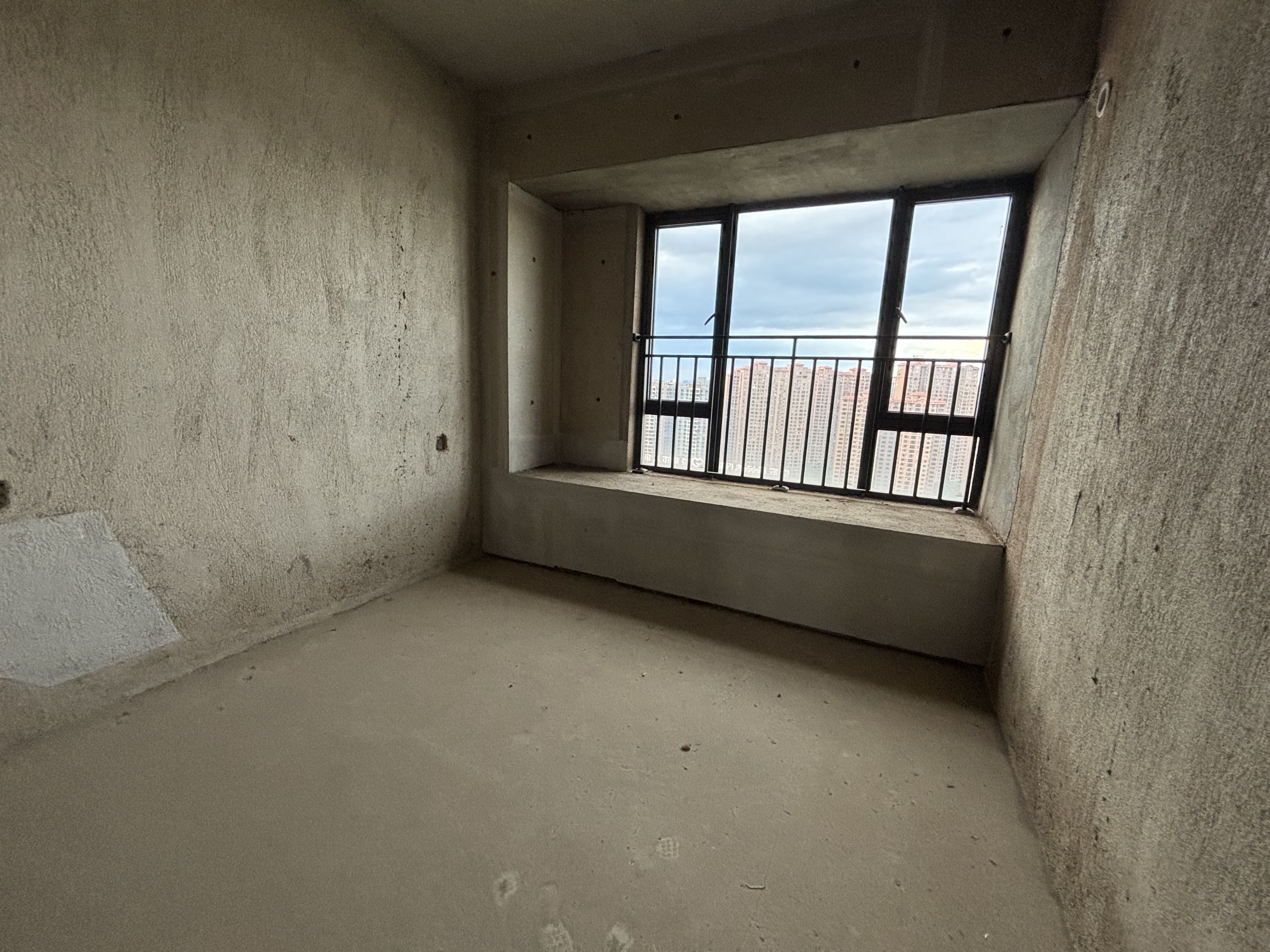 宁邦中心(文华里)  4室0厅0卫    80.0万 宁邦中心(文华里)  4室0厅0卫    80.0万客厅