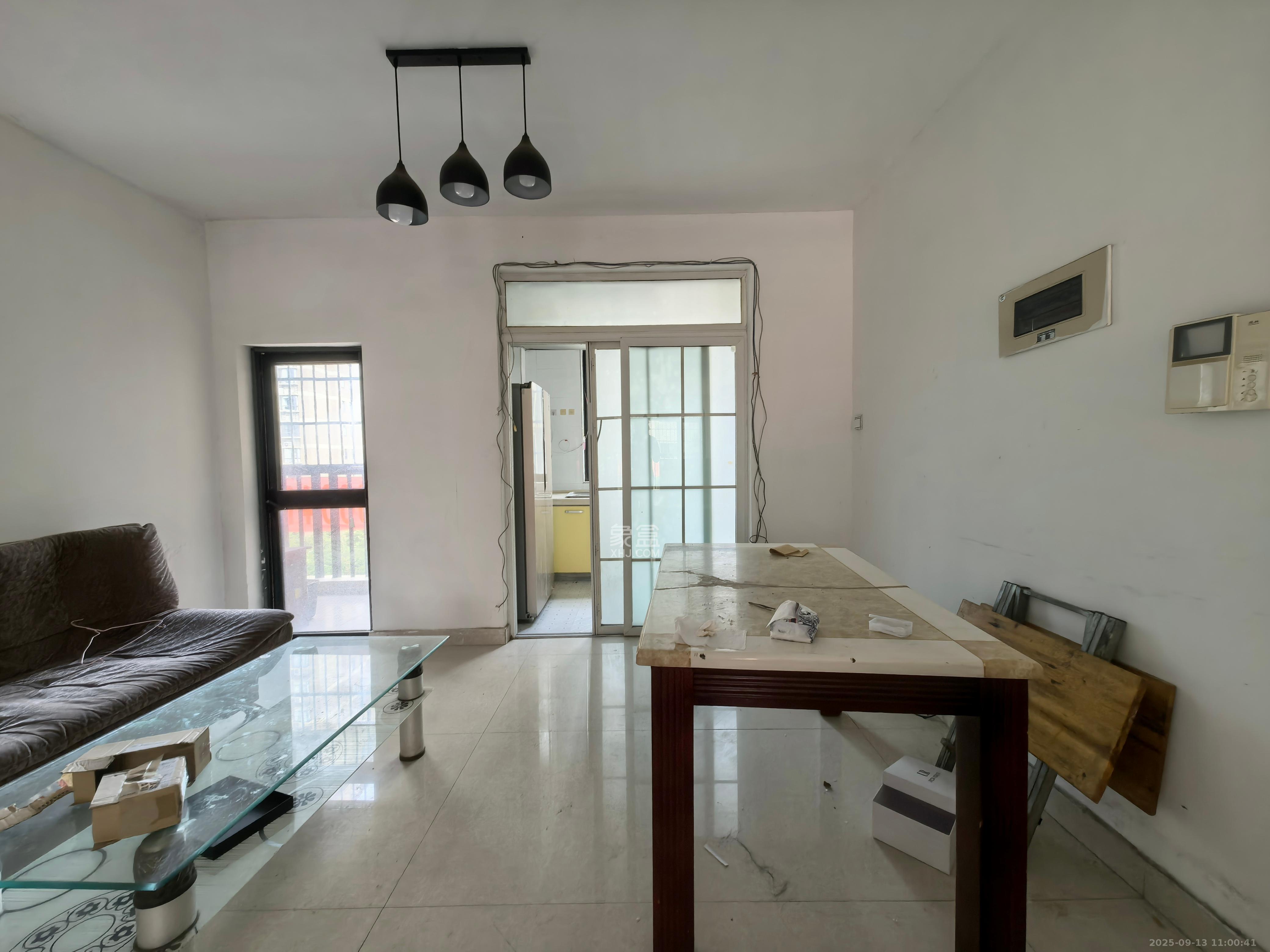 三江花中城  3室2厅2卫    2100.0元/月室内图